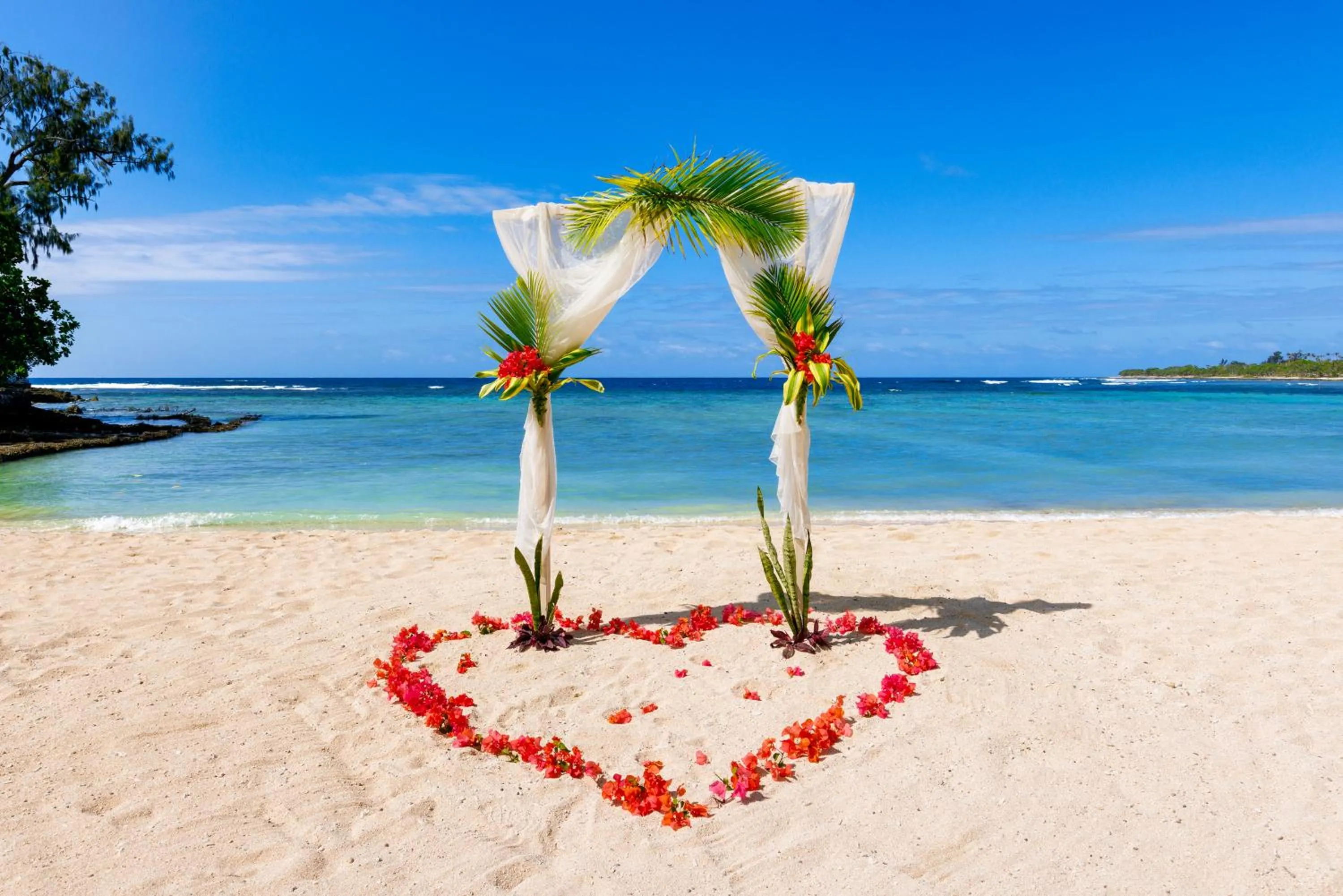 Beach in Breakas Beach Resort