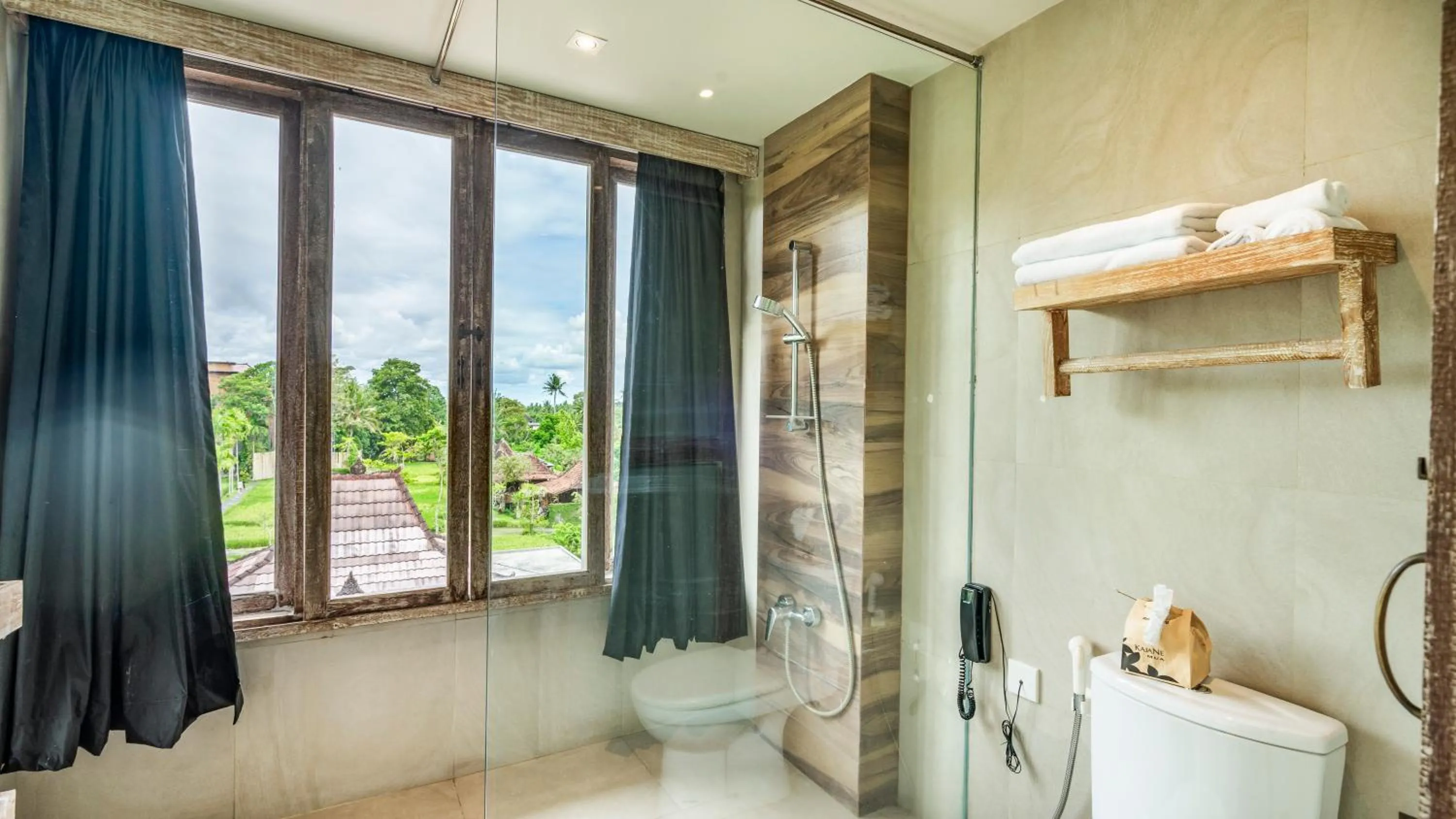 Shower in KajaNe Yangloni at Ubud Bali