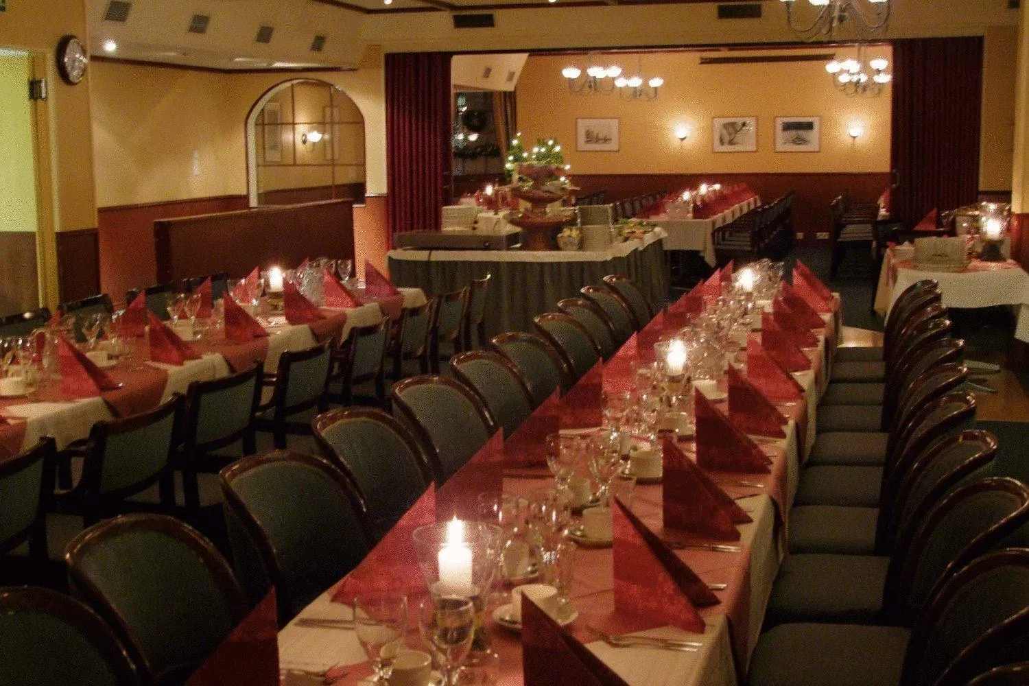 Dinner in Hotel Kievari