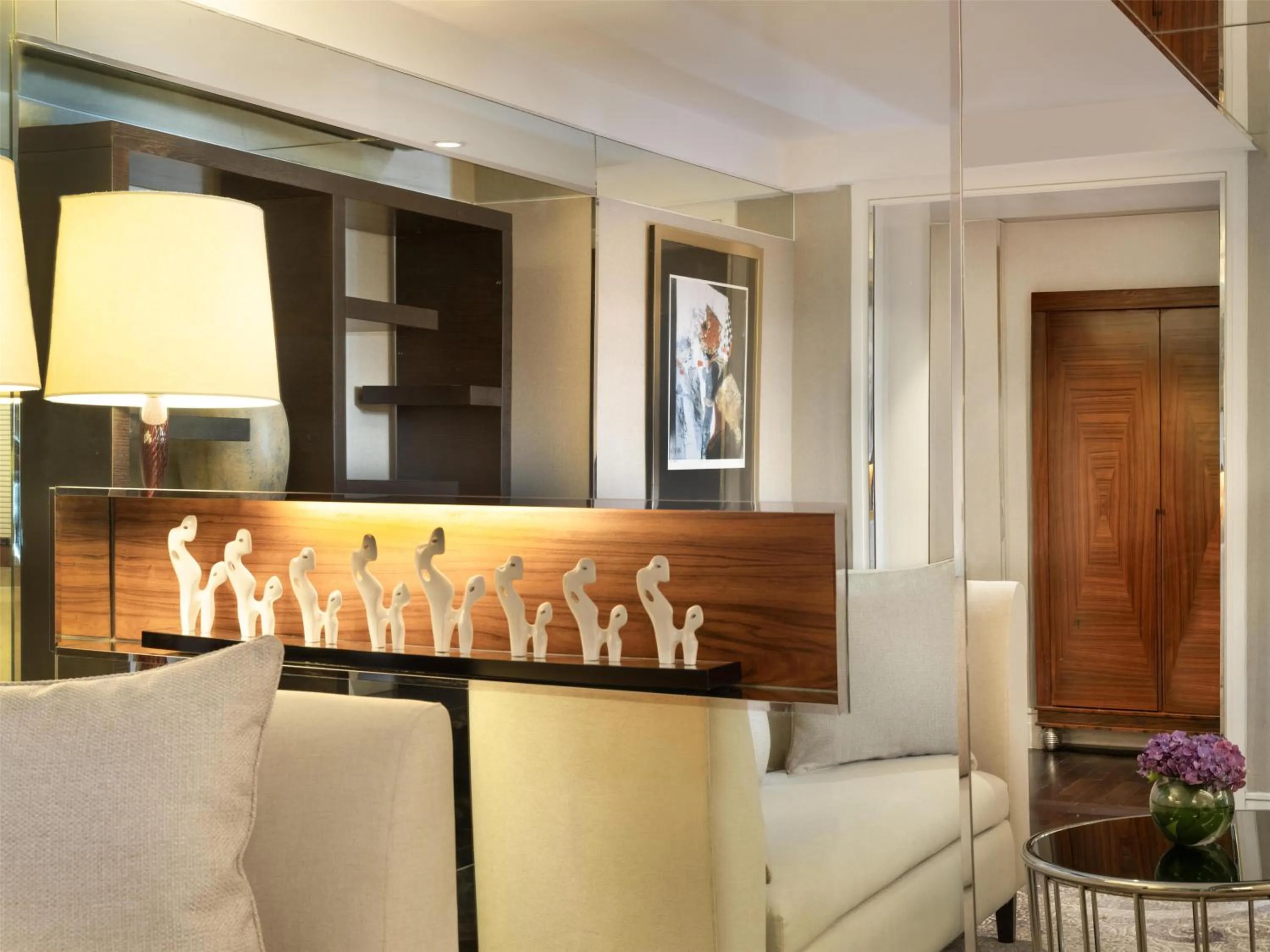 Bedroom in Hotel Indonesia Kempinski Jakarta