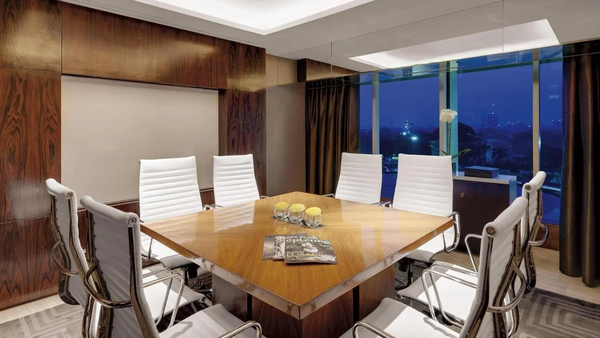 Lounge or bar in Hotel Indonesia Kempinski Jakarta