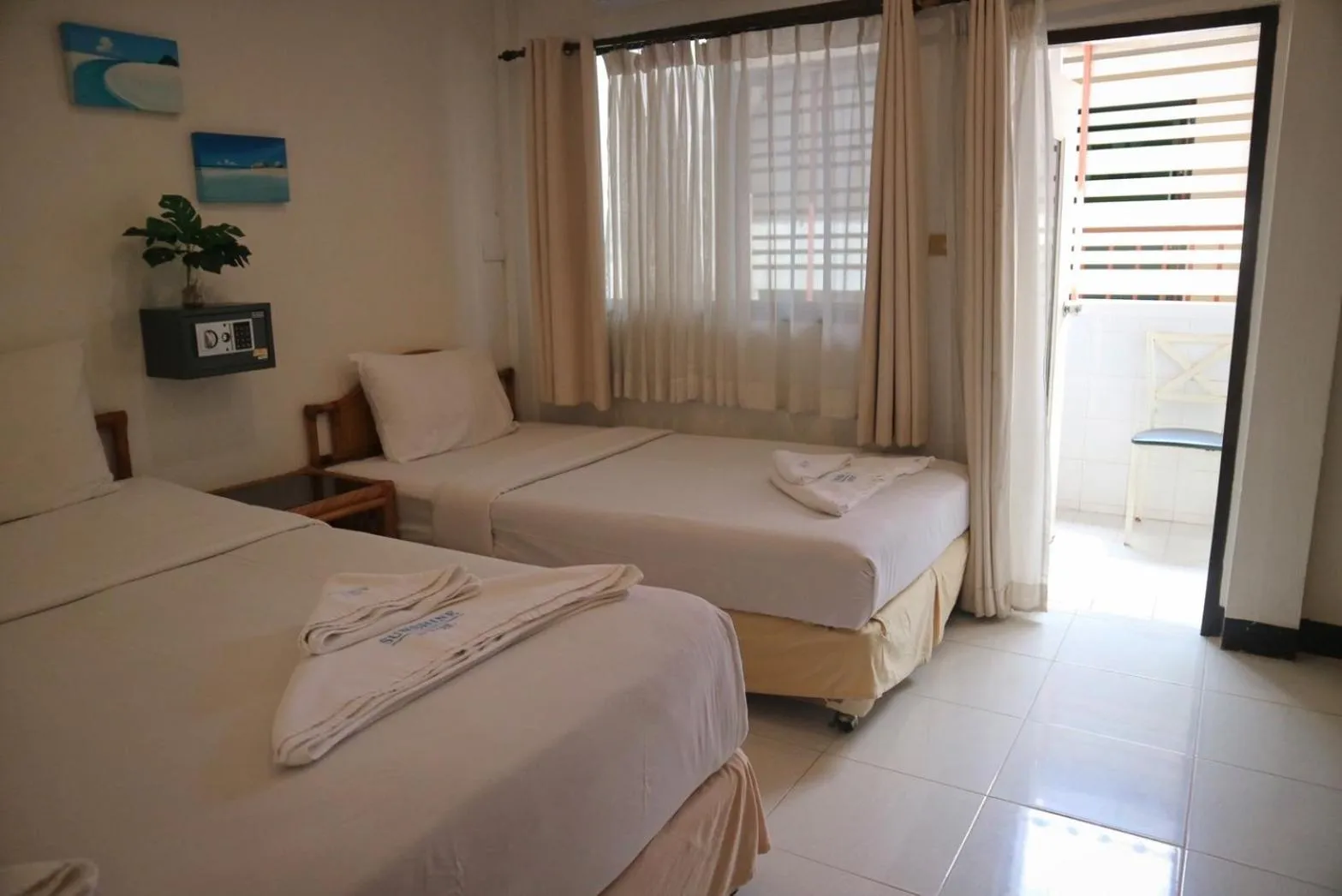 Balcony/Terrace, Bed in Sunshine Guest House