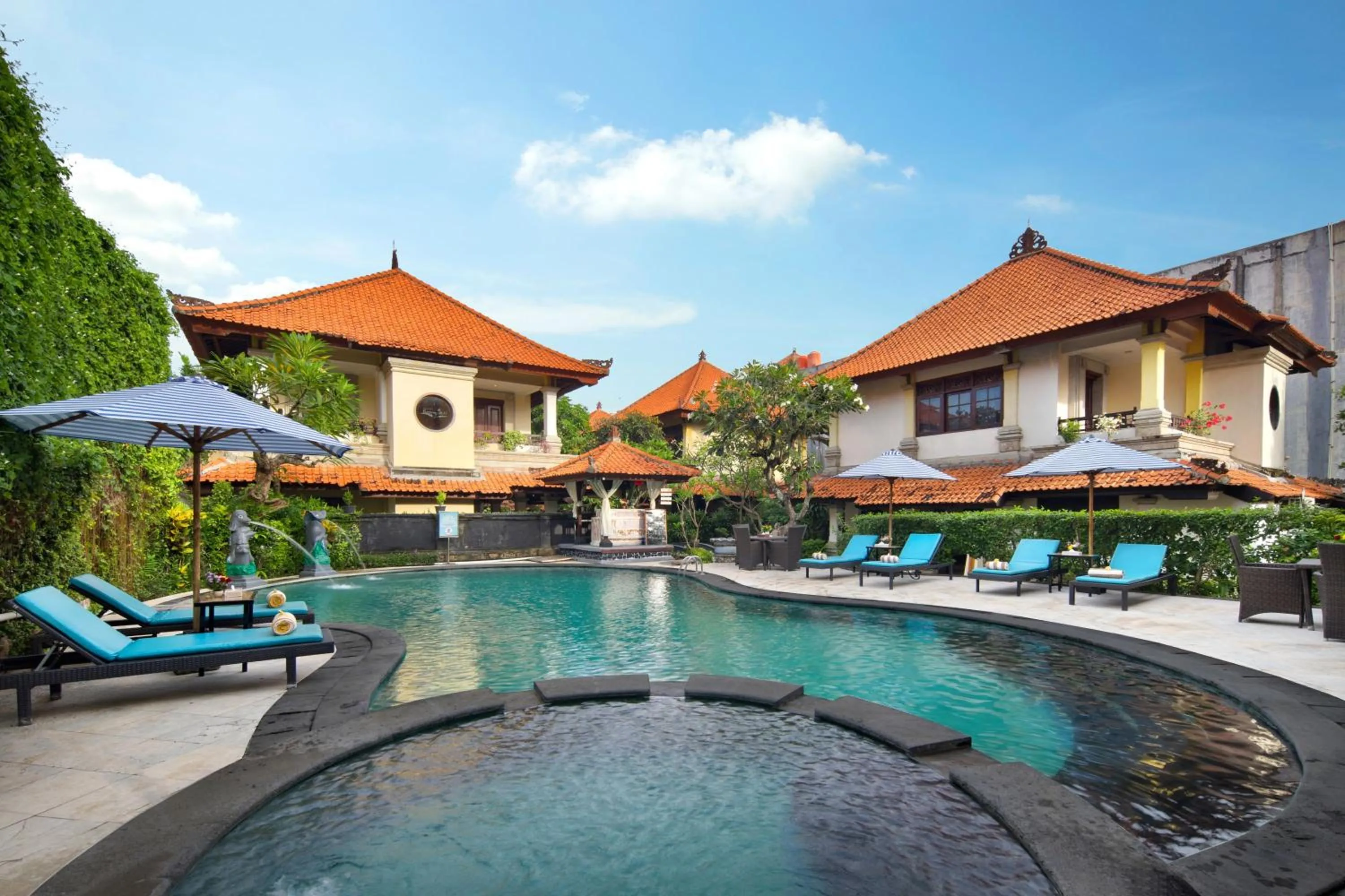 Swimming pool in Royal Hotel and Villa Bali