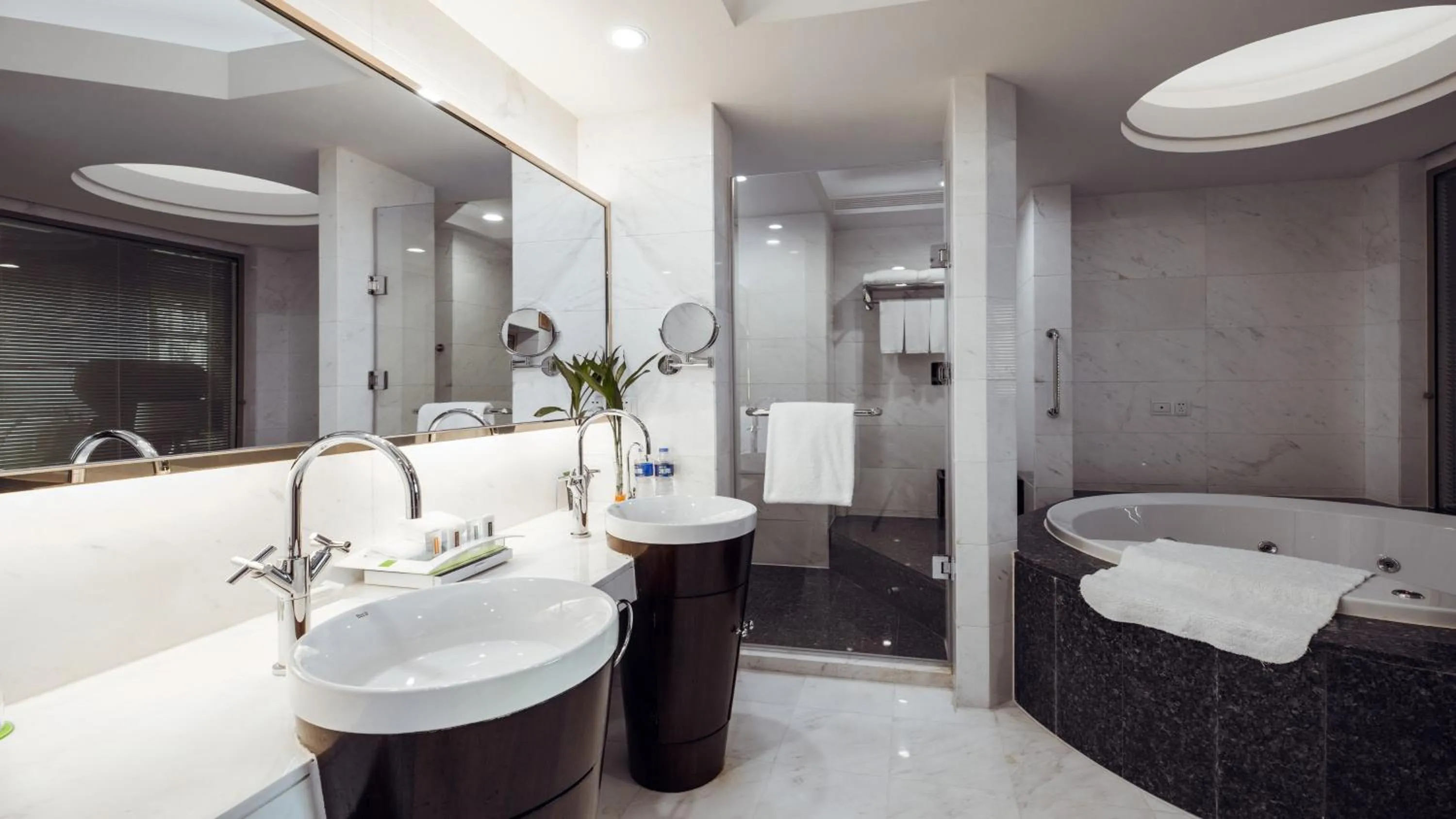Bathroom in Holiday Inn Changzhou Wujin by IHG