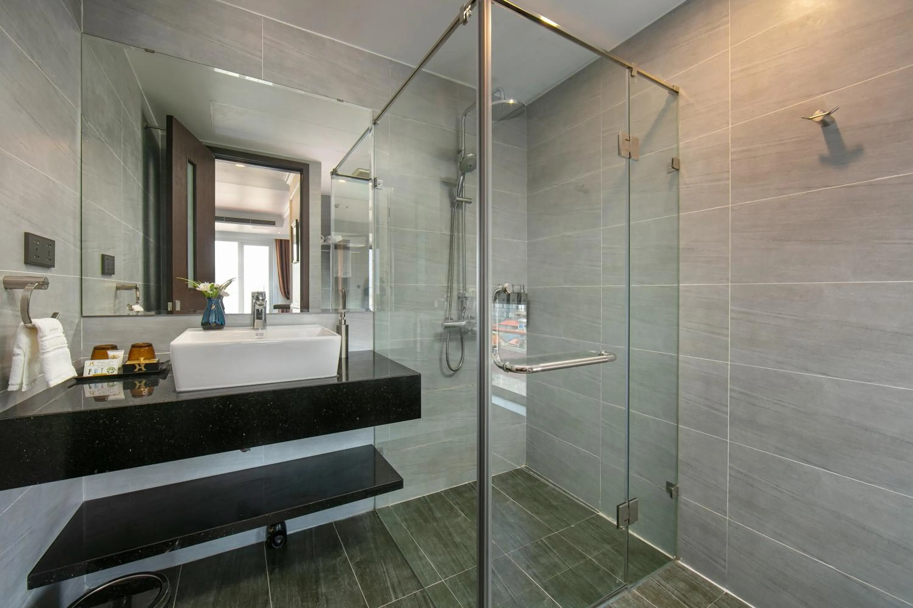 Bathroom in Hanoi Allure Hotel