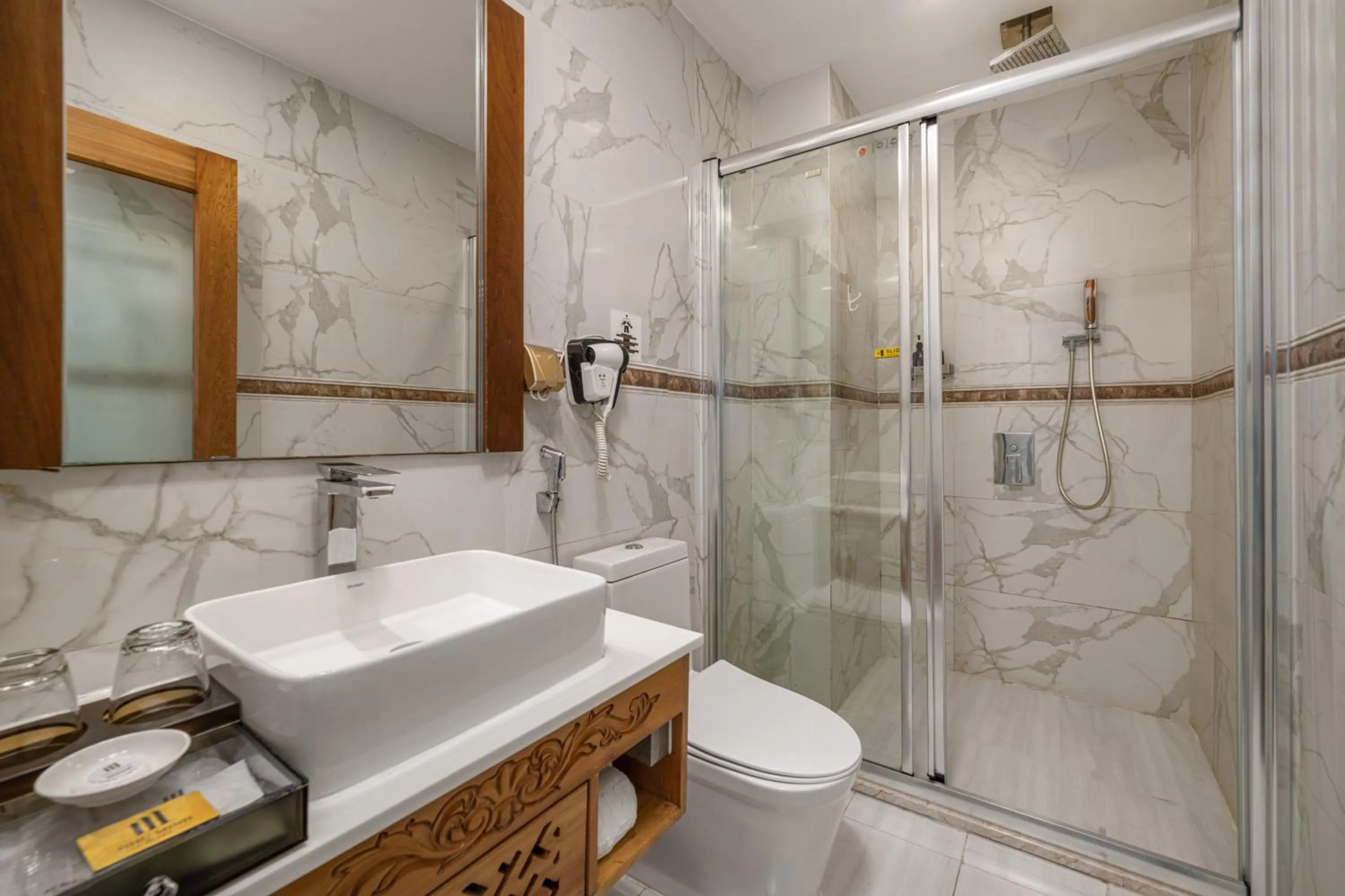 Bathroom in Nhu Minh Plaza Danang Hotel