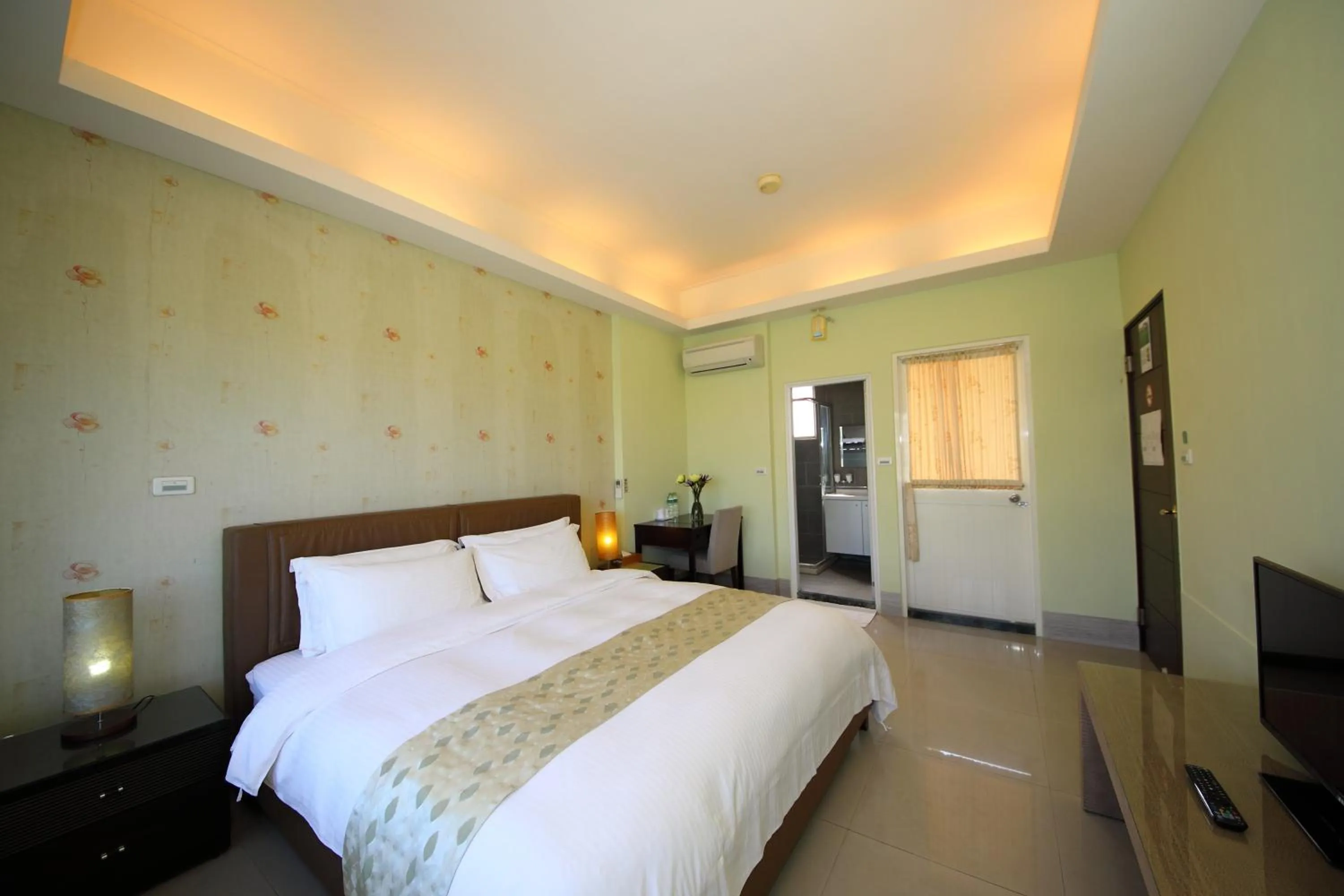 Photo of the whole room, Bed in Yue Ya Guan Homestay