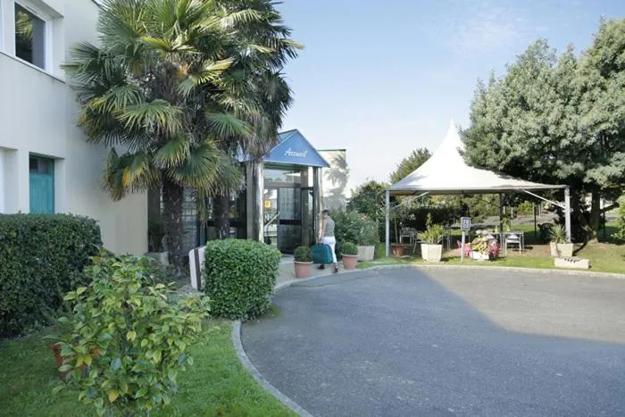 Property Building in The Originals Access, Hotel Rennes Ouest (P'tit Dej-Hotel)