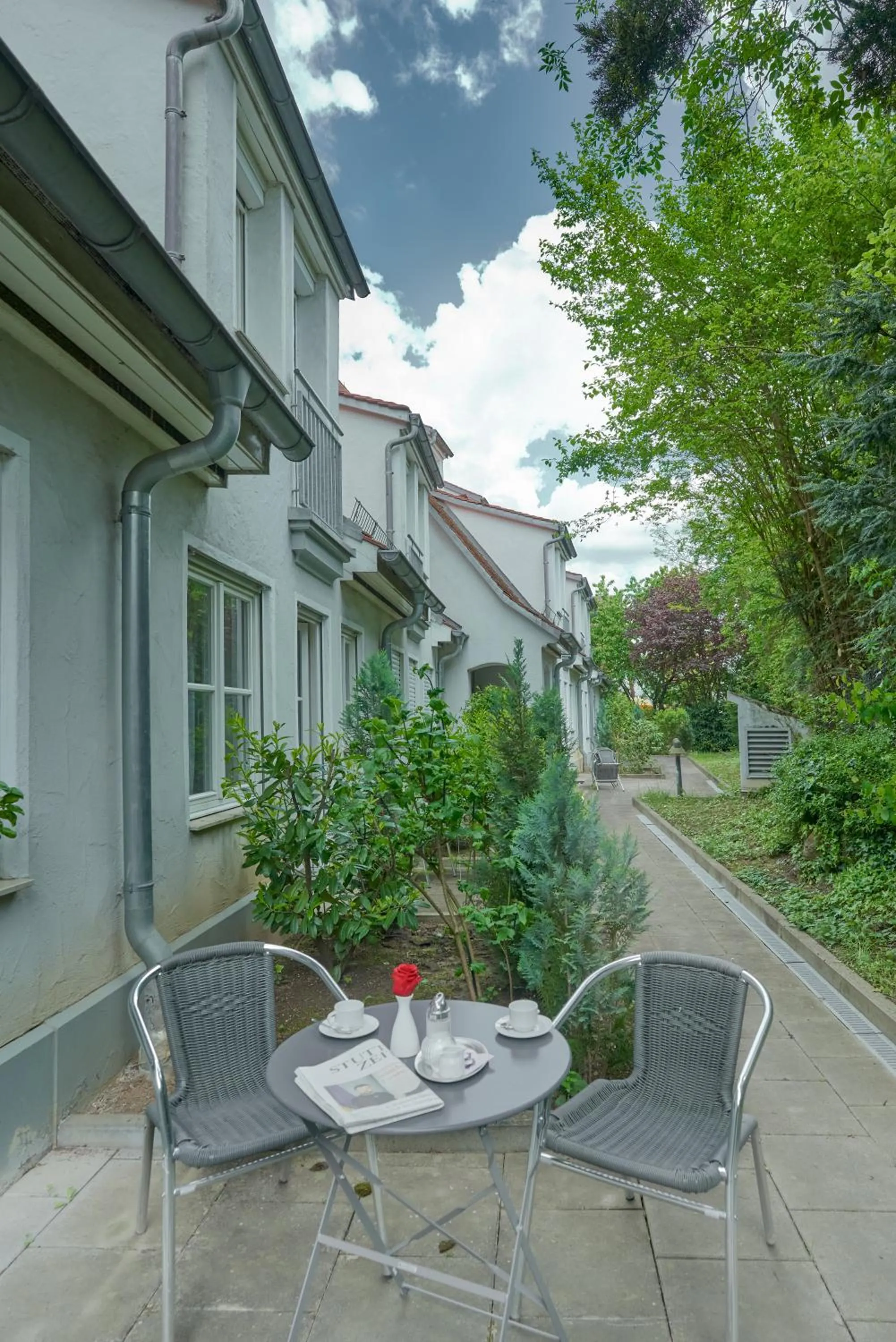 Garden in Apart Business Hotel
