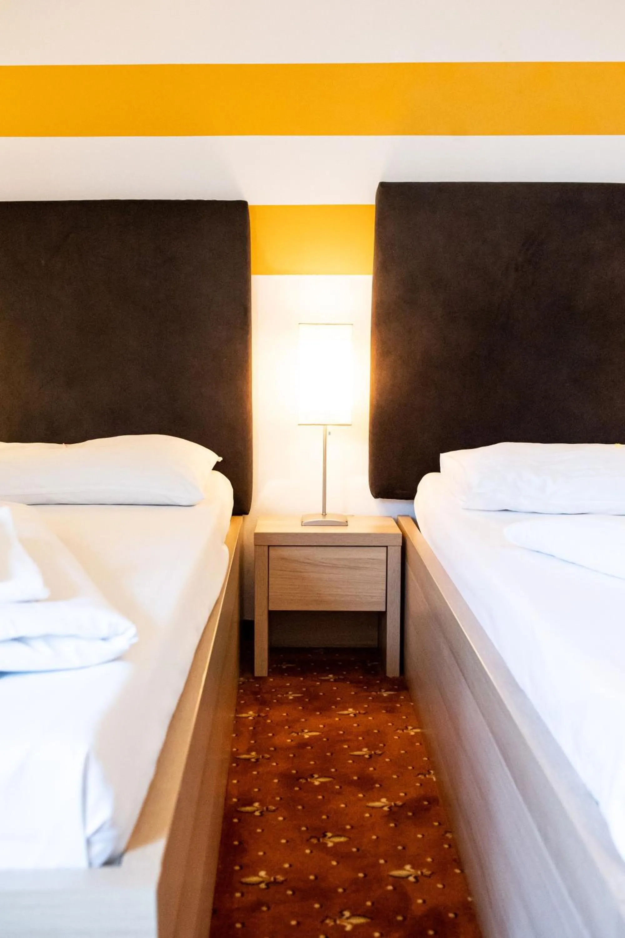 Bed in Lenas Donau Hotel