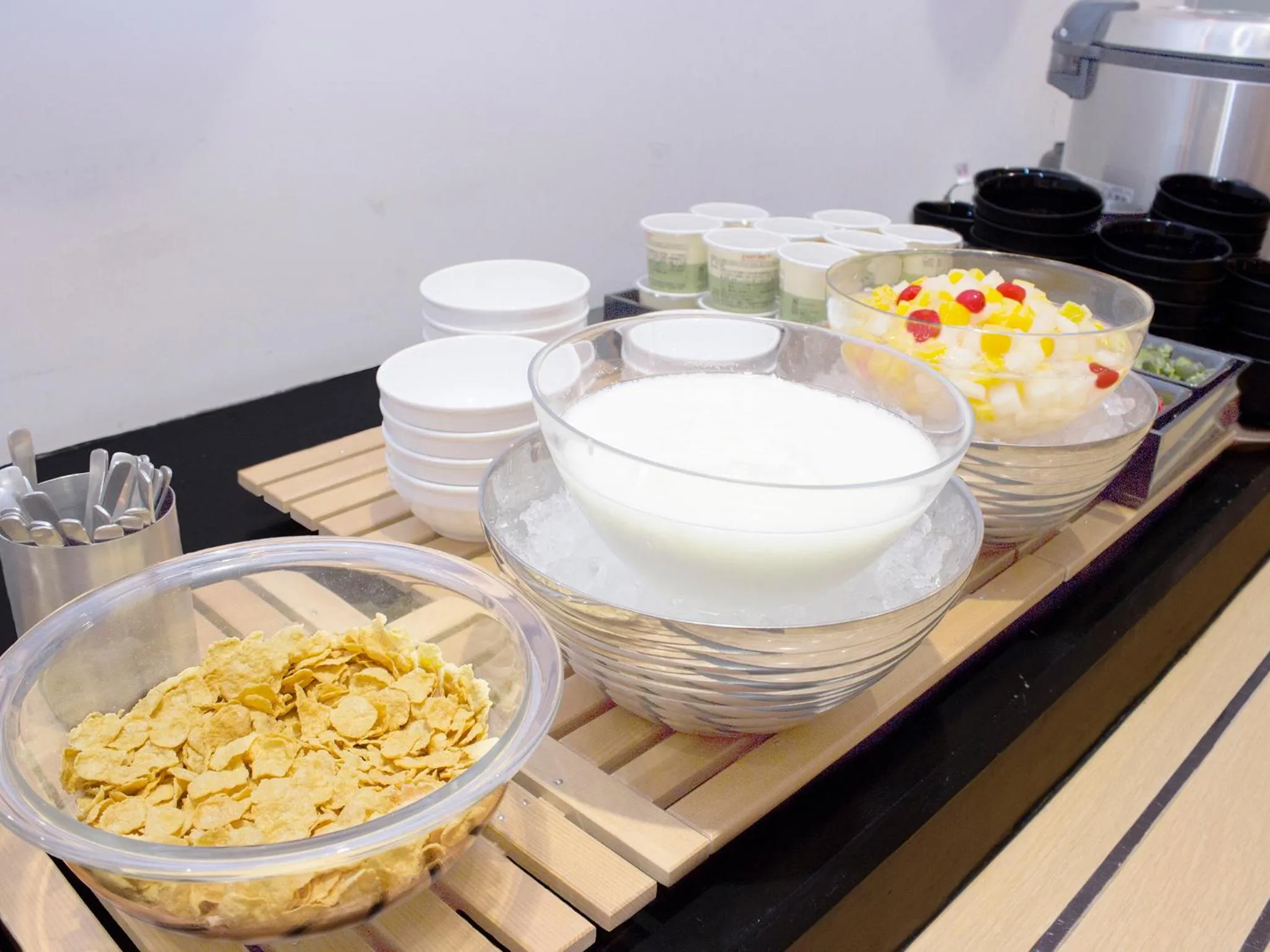 Restaurant/places to eat in Hearton Hotel Shinsaibashi Nagahoridouri