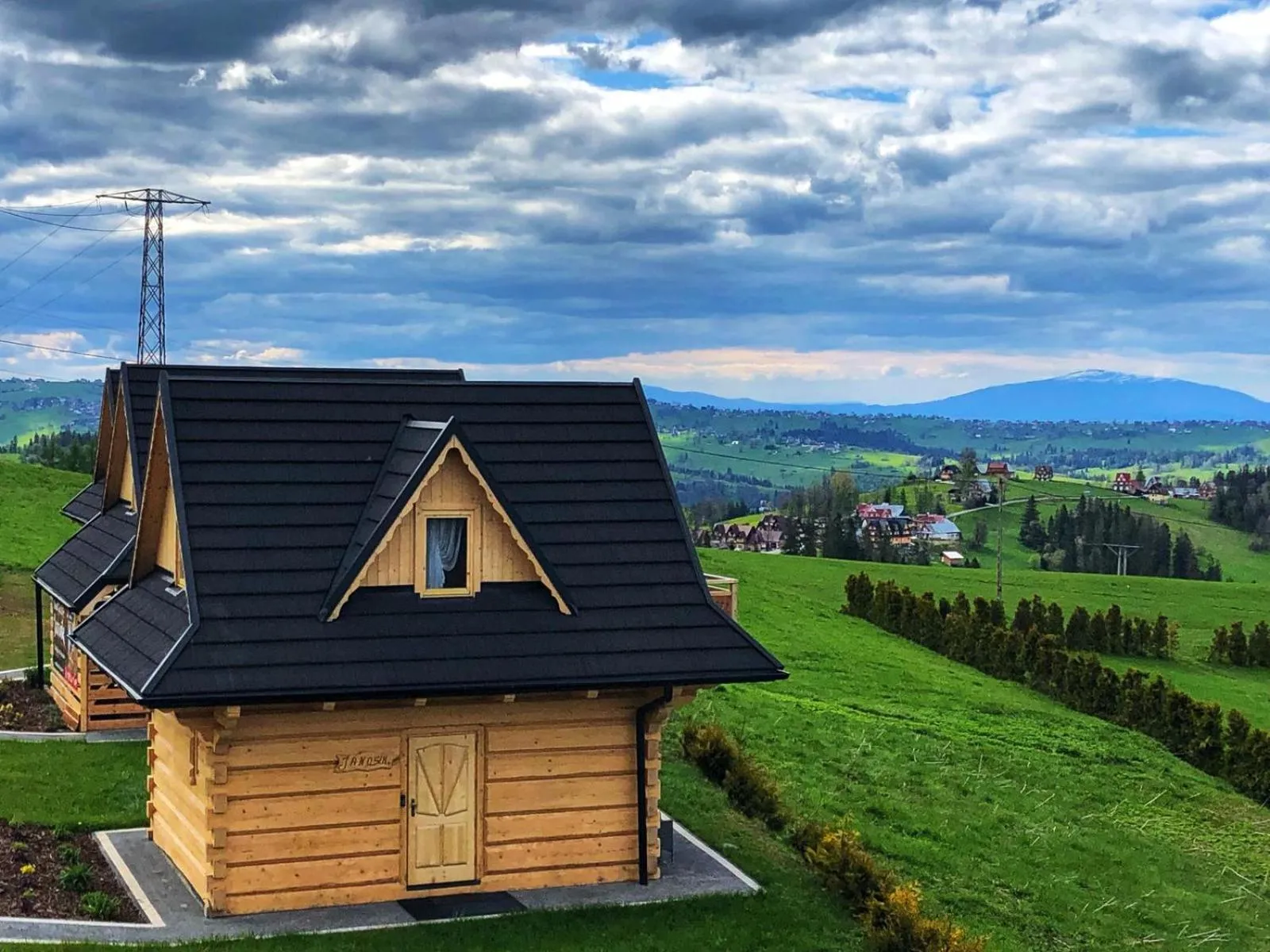 Property building in Domki Górskie Janosik, Kwicoł i Pyzdra Jacuzzi, Sauna