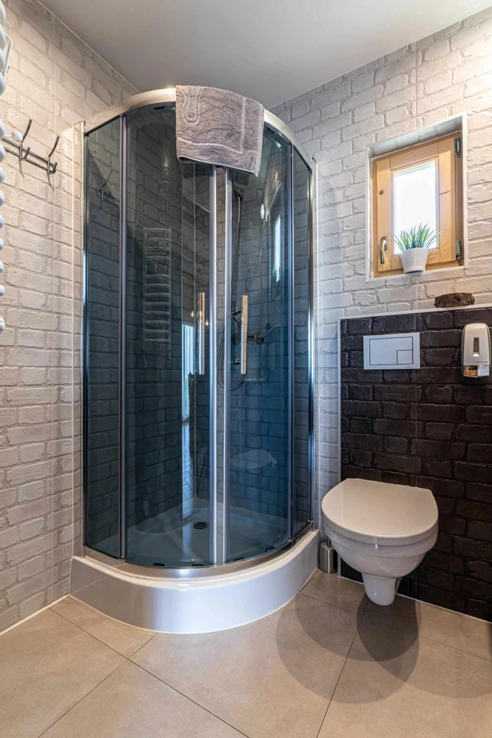 Bathroom in Domki Górskie Janosik, Kwicoł i Pyzdra Jacuzzi, Sauna