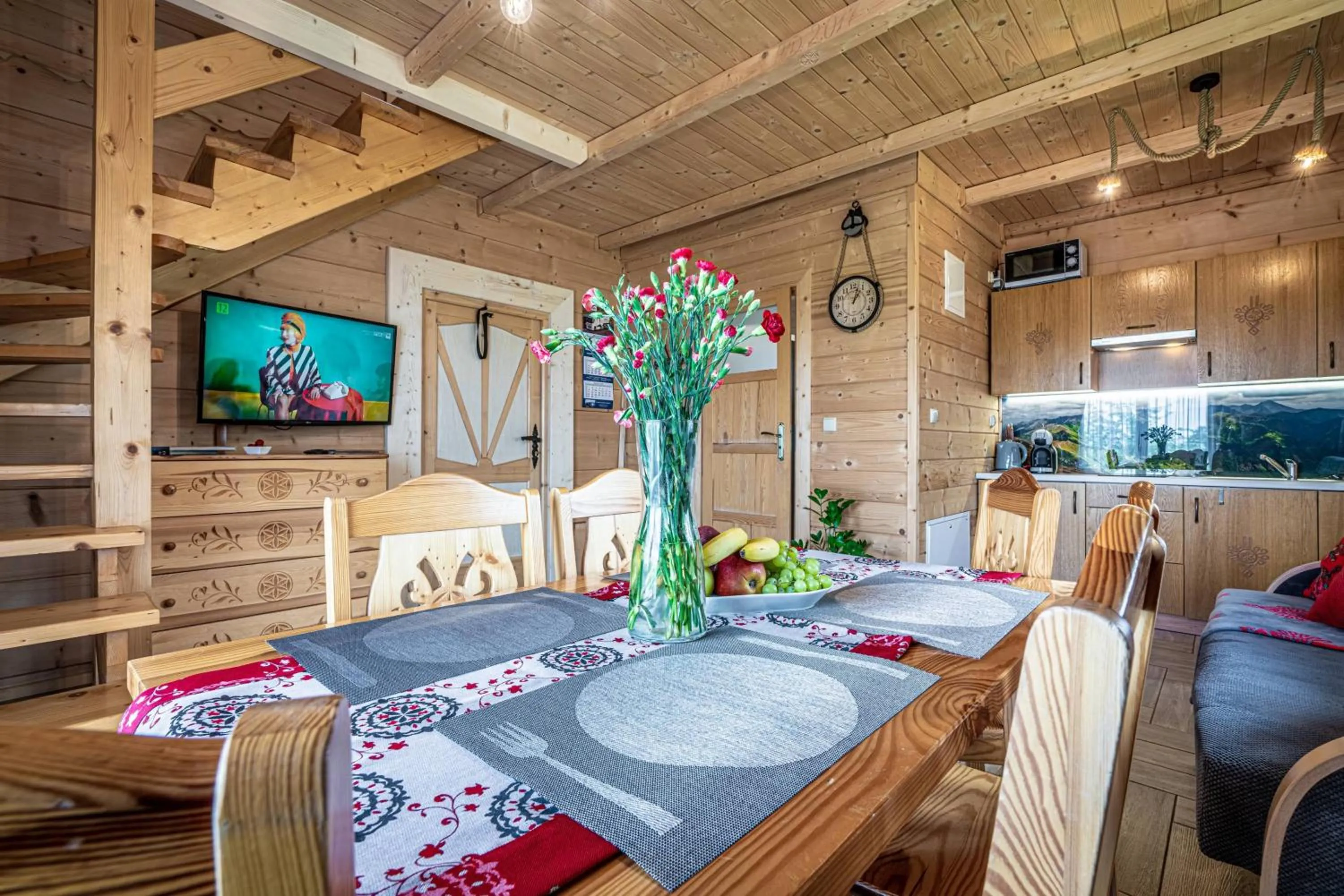 Dining area in Domki Górskie Janosik, Kwicoł i Pyzdra Jacuzzi, Sauna