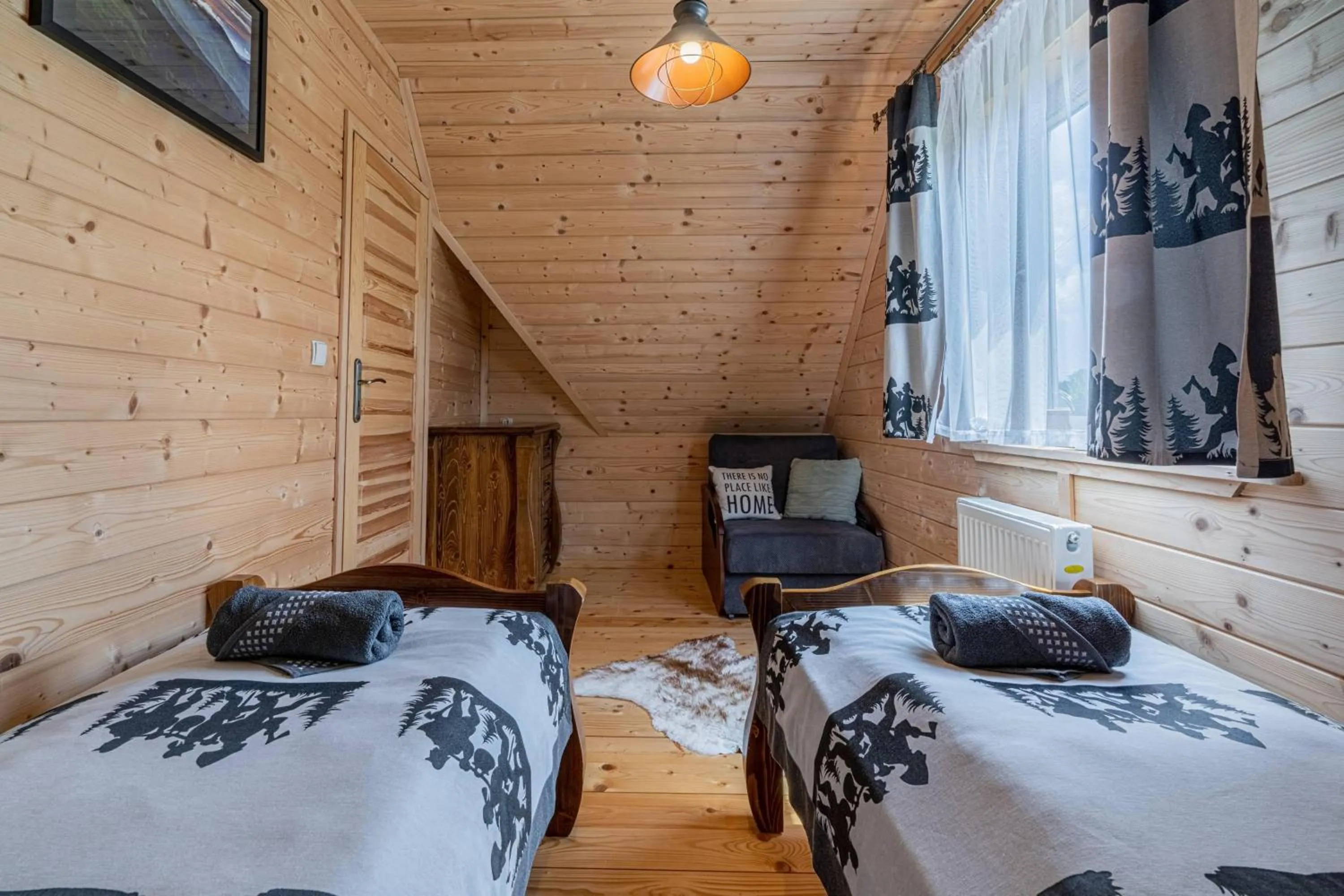 Bedroom, Bed in Domki Górskie Janosik, Kwicoł i Pyzdra Jacuzzi, Sauna