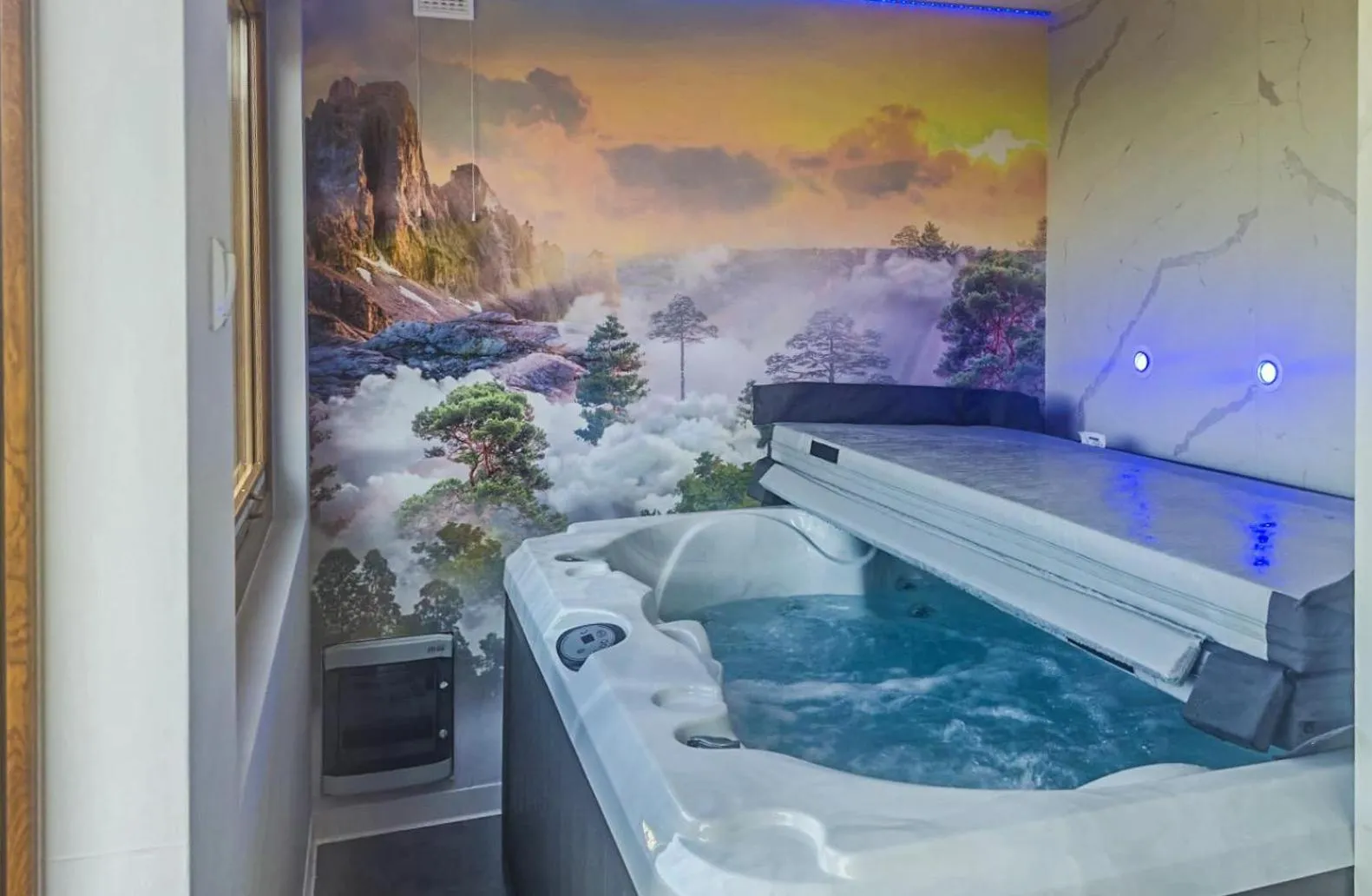 Hot Tub in Domki Górskie Janosik, Kwicoł i Pyzdra Jacuzzi, Sauna