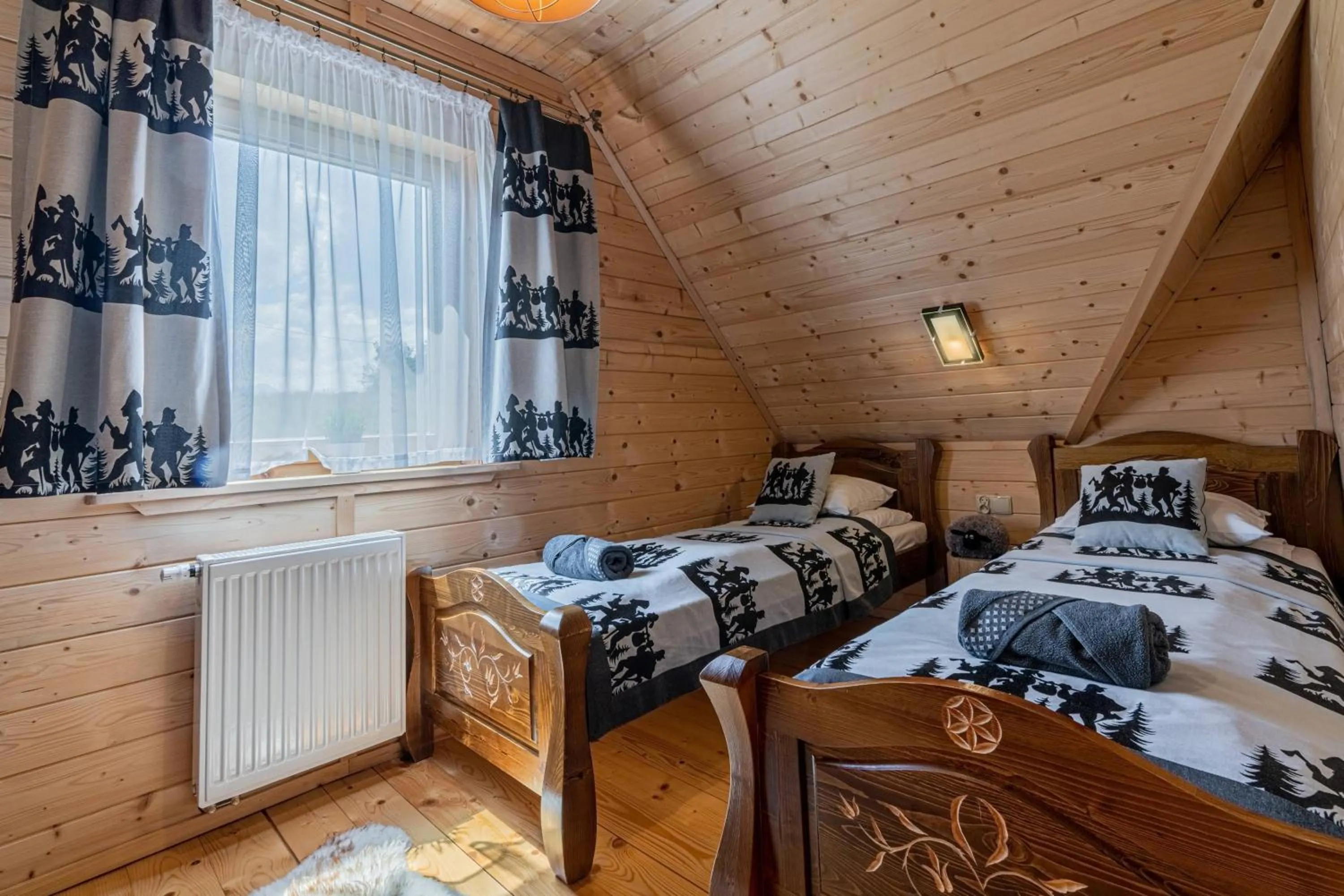 Bedroom, Bed in Domki Górskie Janosik, Kwicoł i Pyzdra Jacuzzi, Sauna