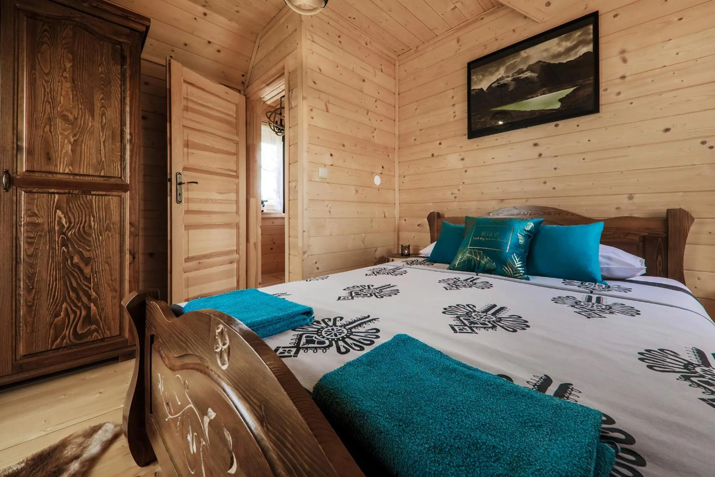 Bedroom, Bed in Domki Górskie Janosik, Kwicoł i Pyzdra Jacuzzi, Sauna
