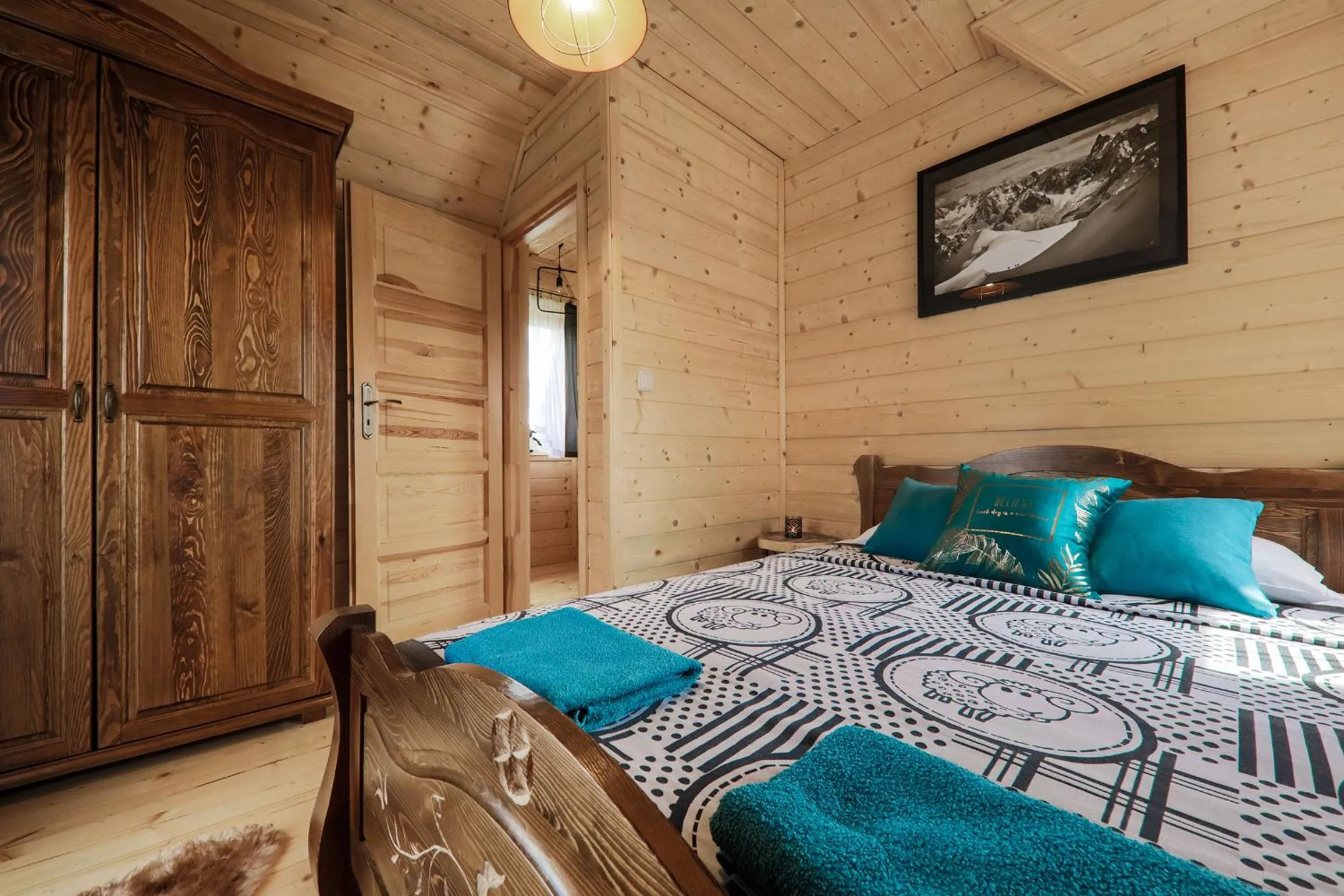 Bedroom, Bed in Domki Górskie Janosik, Kwicoł i Pyzdra Jacuzzi, Sauna