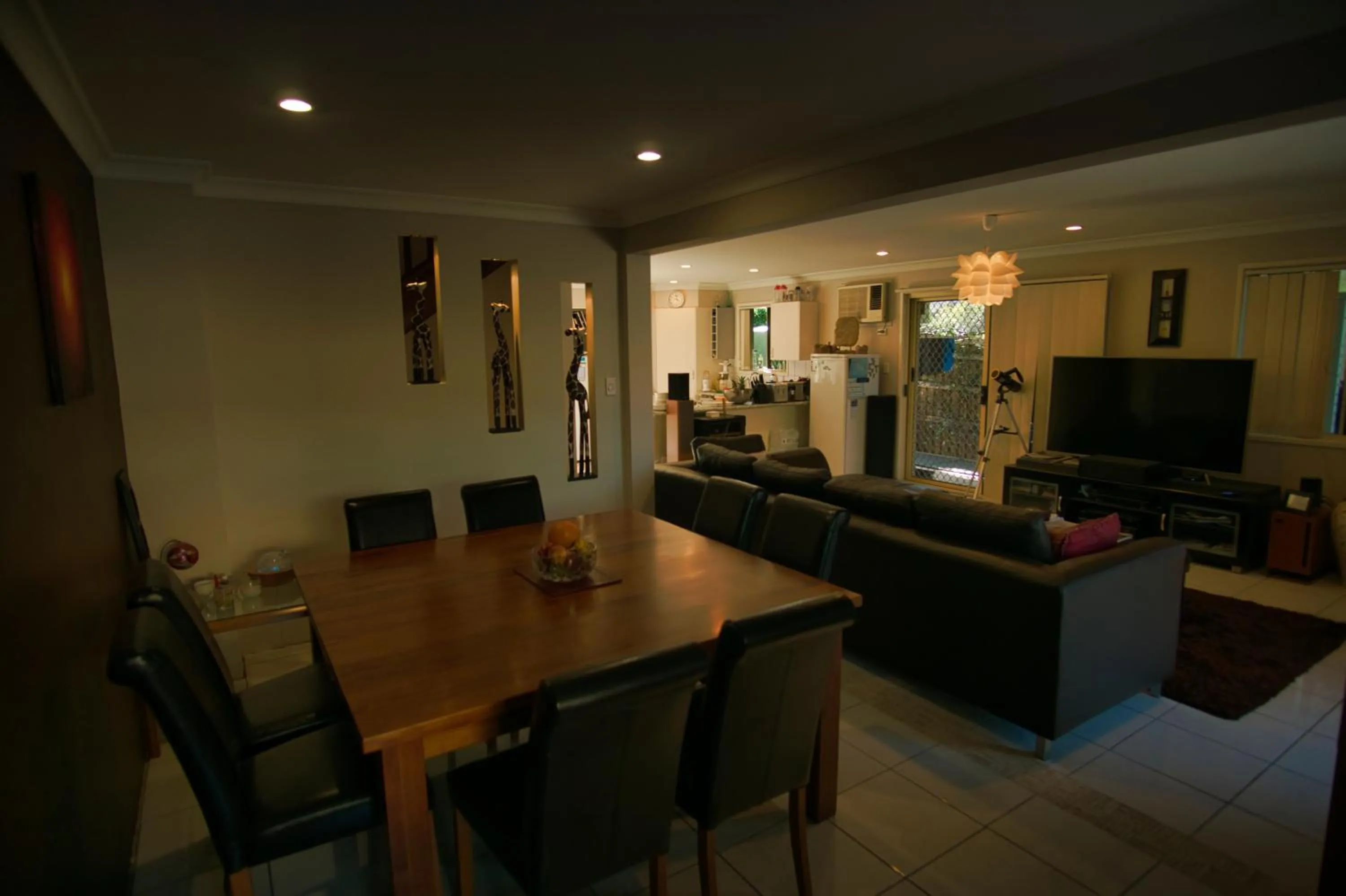 Communal lounge/ TV room in Mount Gravatt Guesthouse