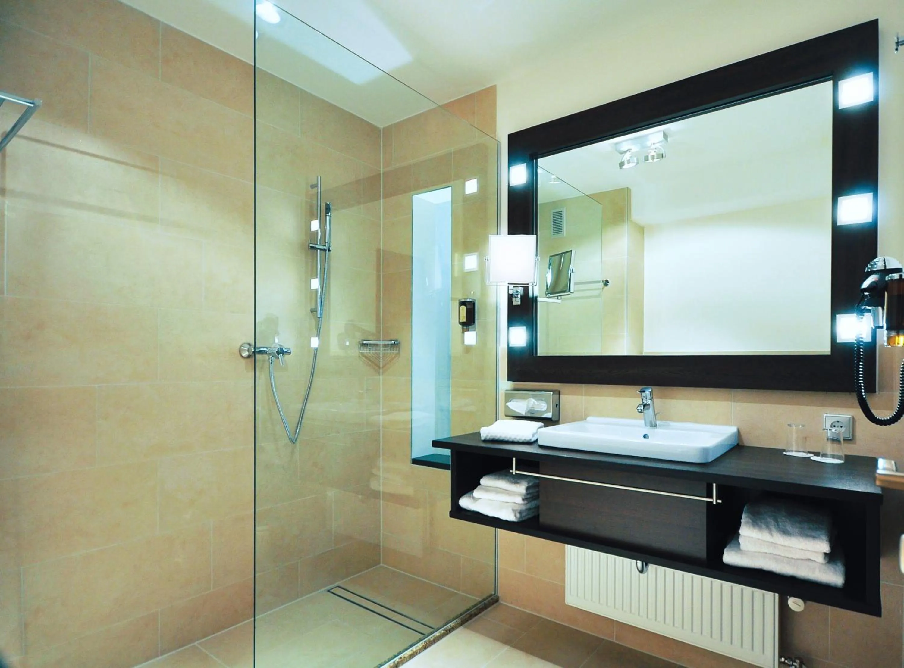 Bathroom in Wellings Parkhotel