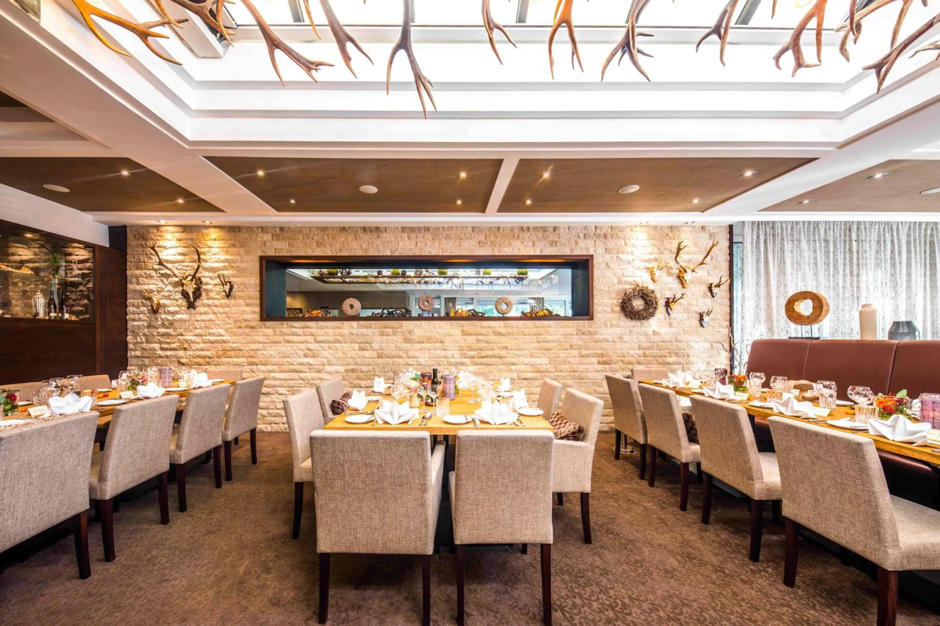 Restaurant/places to eat in Wellings Parkhotel