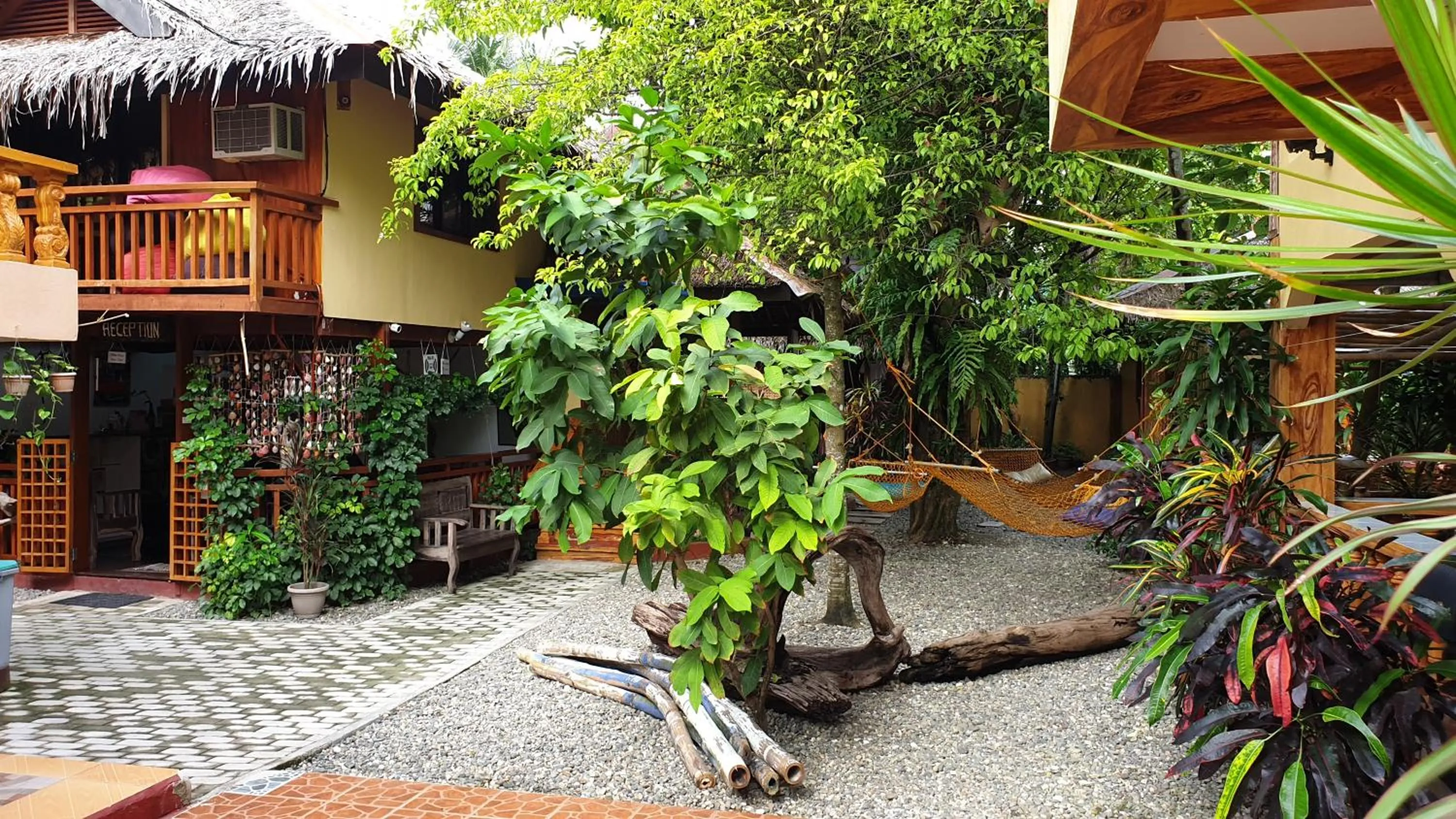 Facade/entrance in Roy's Rendezvous Boracay