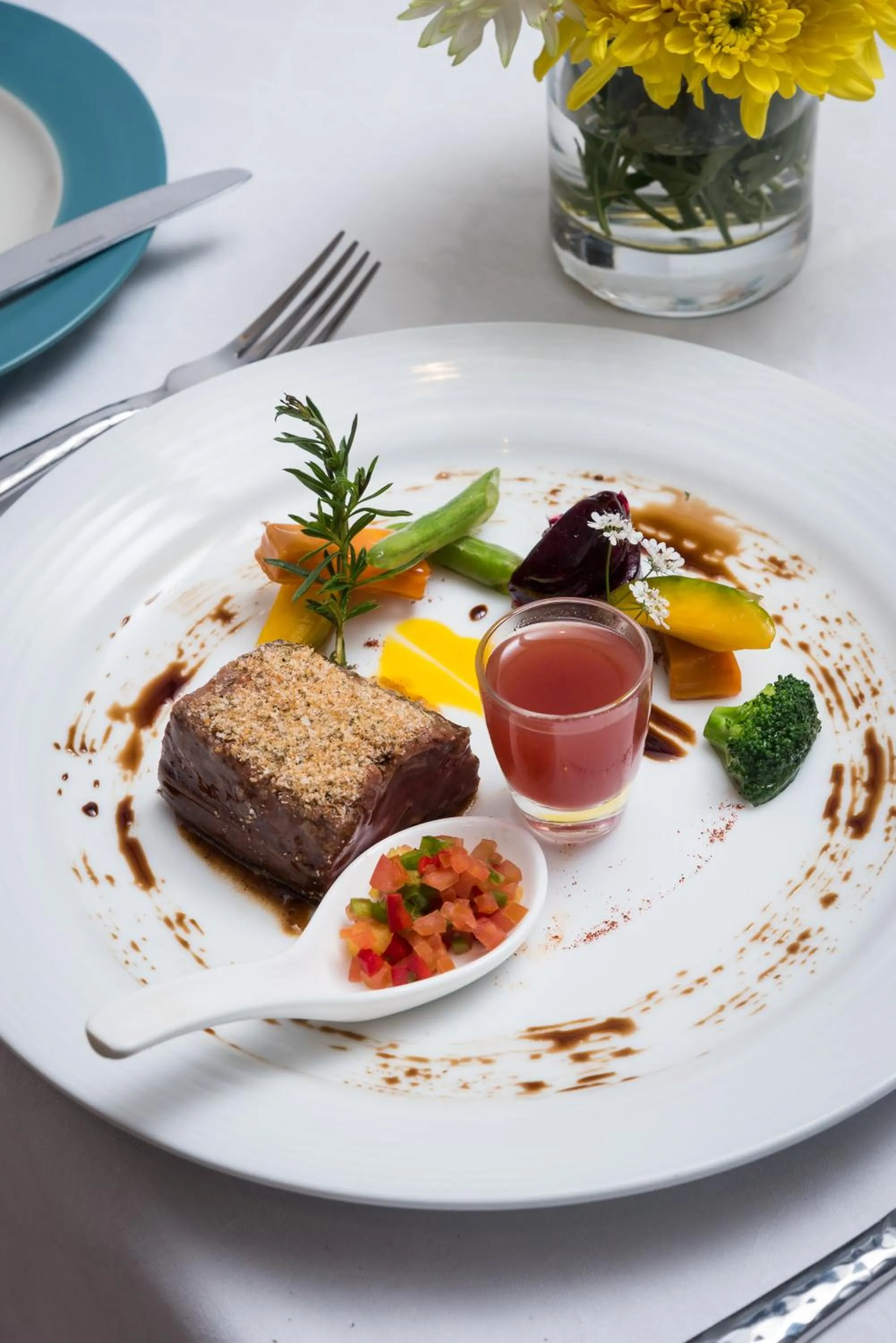 Food and drinks in Oliphant Boutique Villa by Amaya