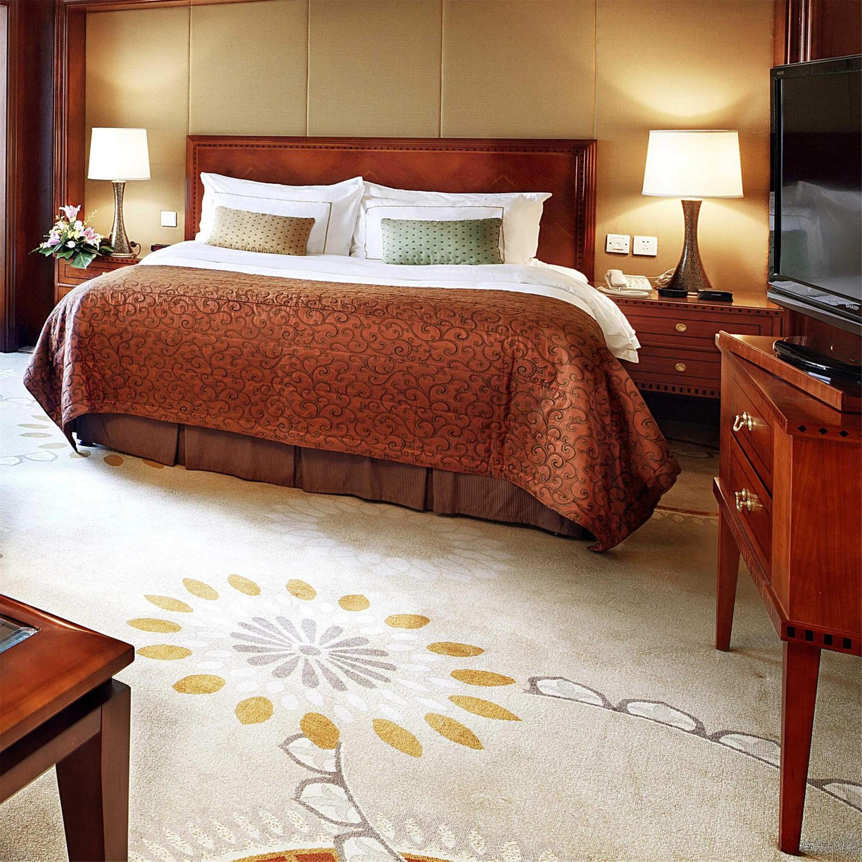 Bed in Lakeview Xuanwu Hotel