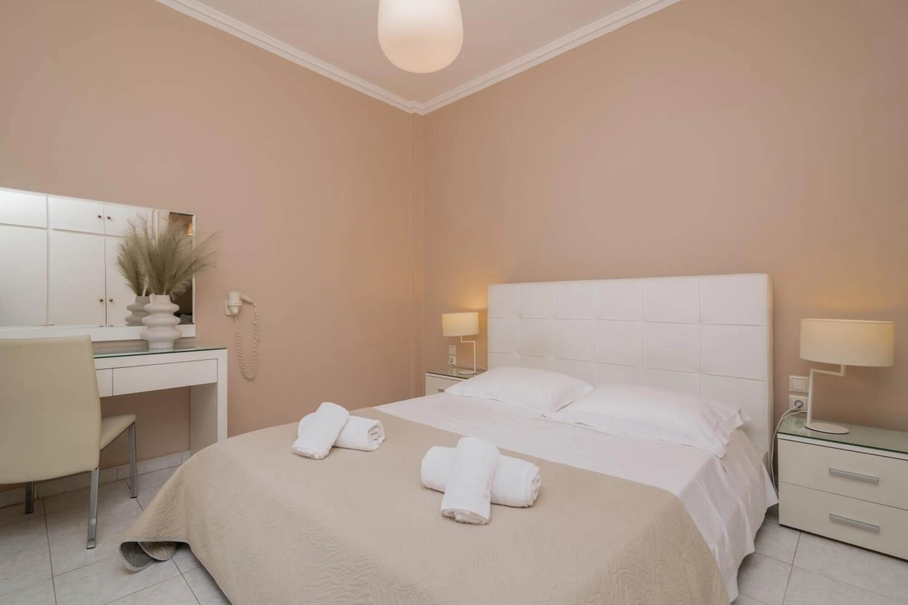 Bedroom, Bed in Edelweiss Hotel