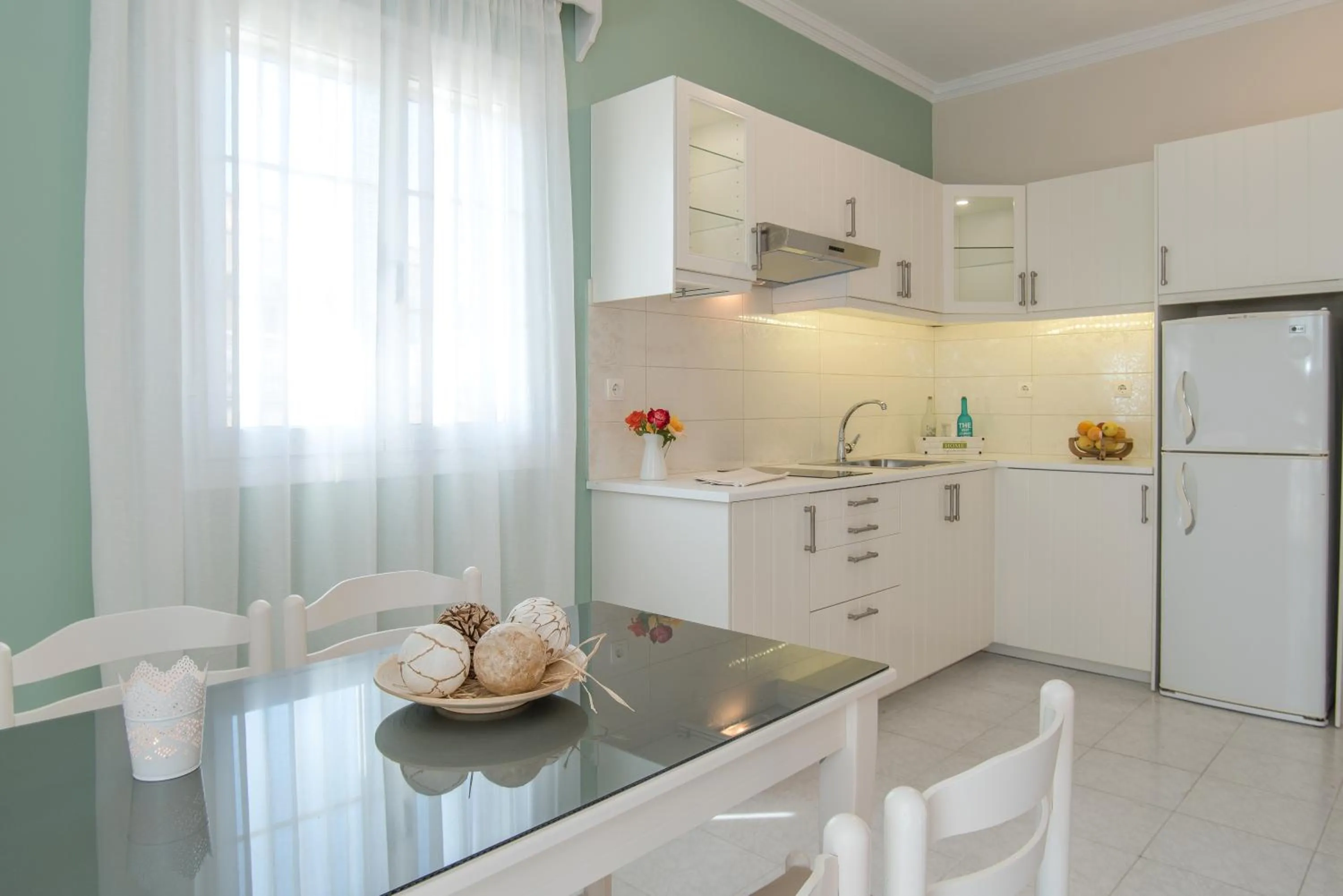 Kitchen or kitchenette in Edelweiss Hotel