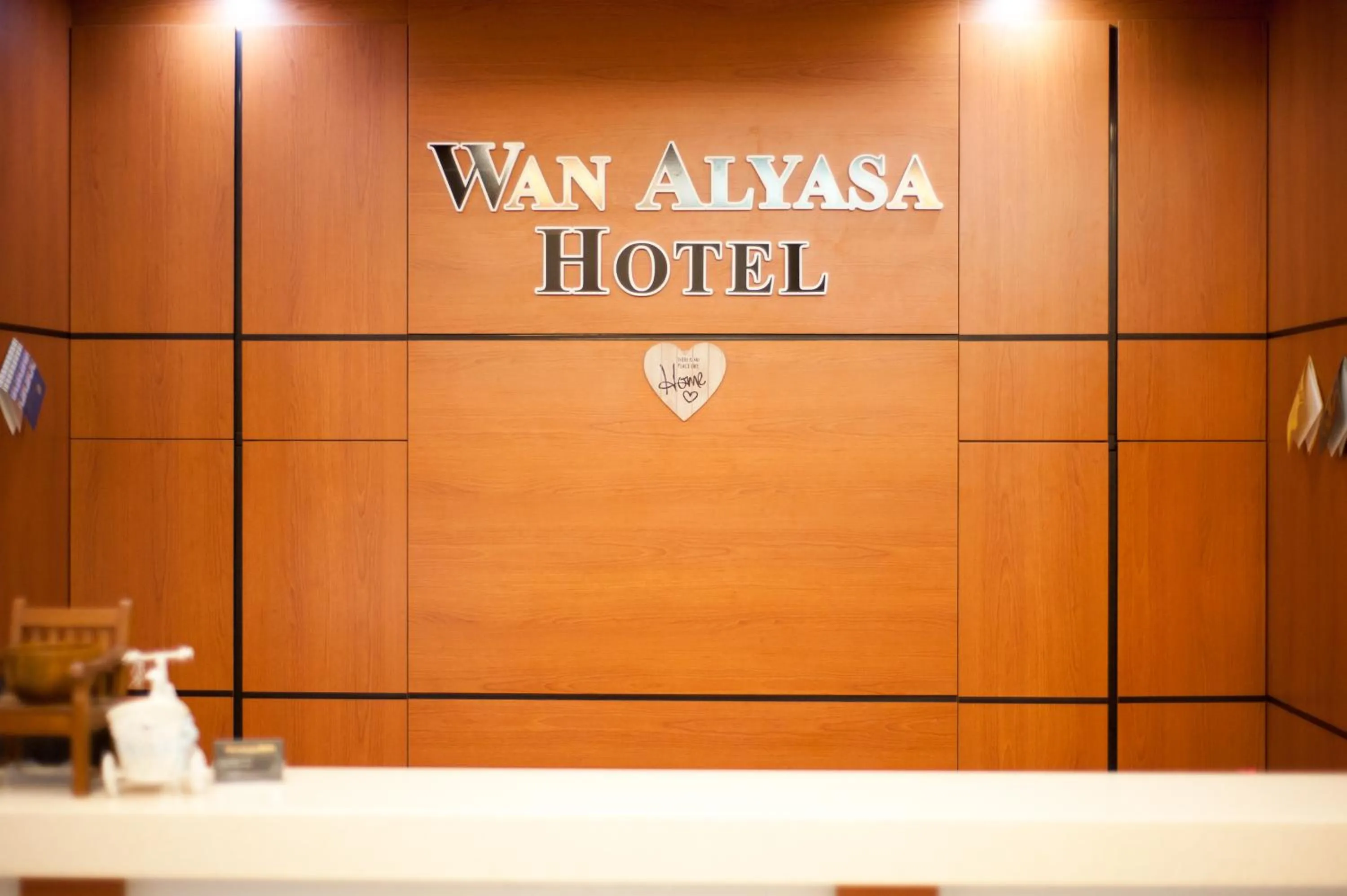 Lobby or reception in Wan Alyasa Hotel