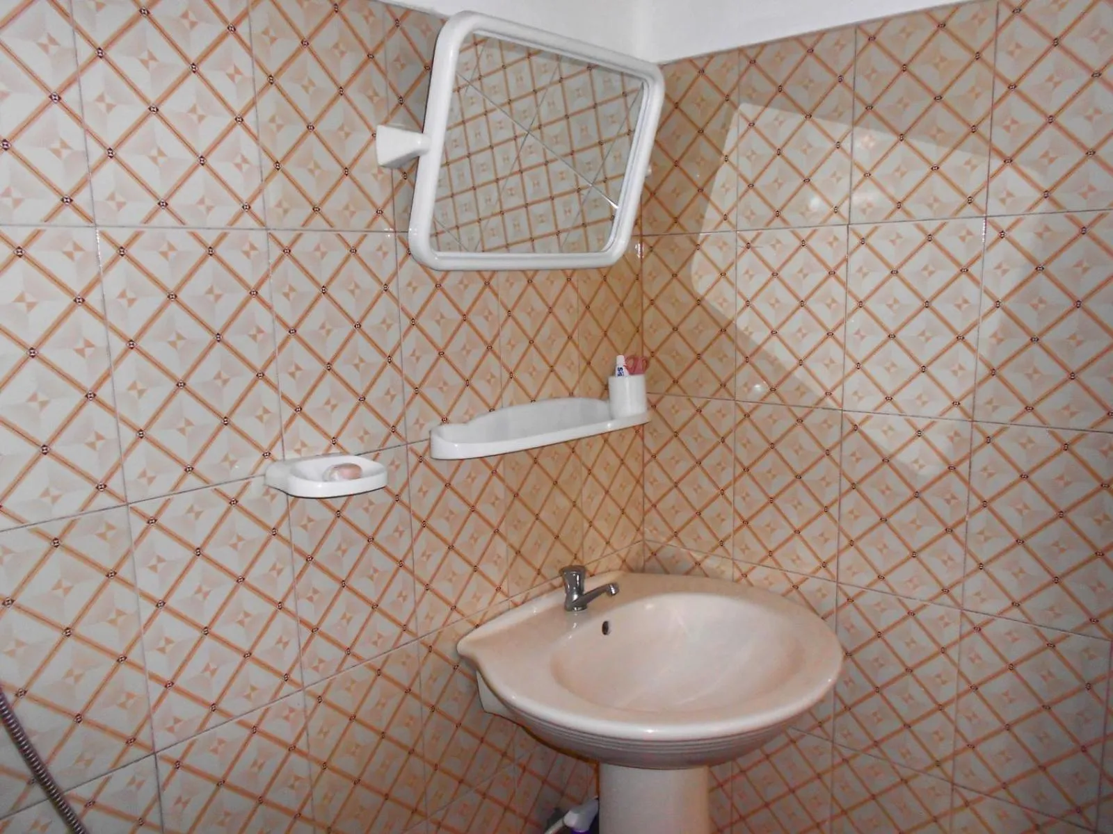 Bathroom in Pleasant View Ella