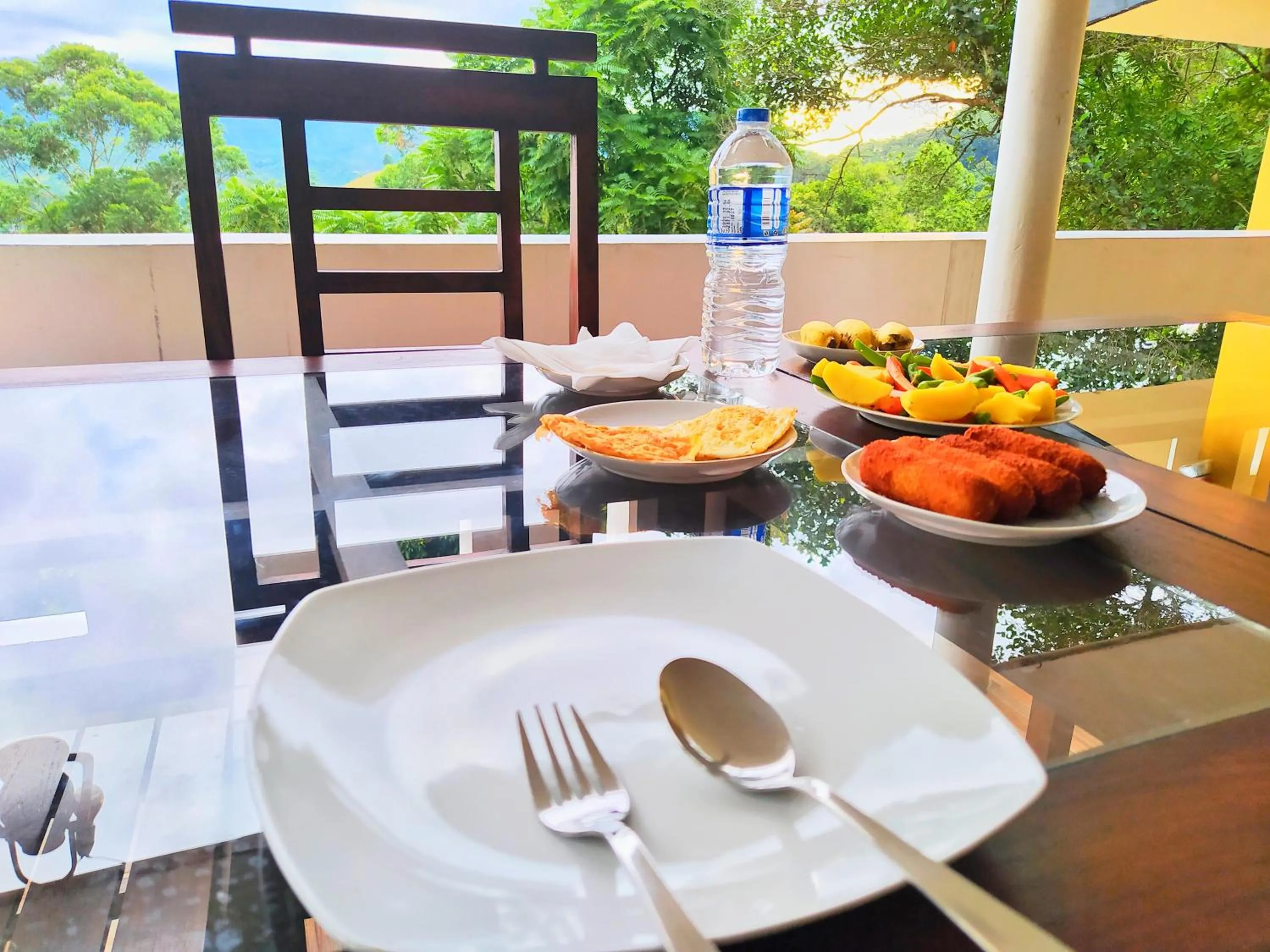 Restaurant/places to eat in Pleasant View Ella