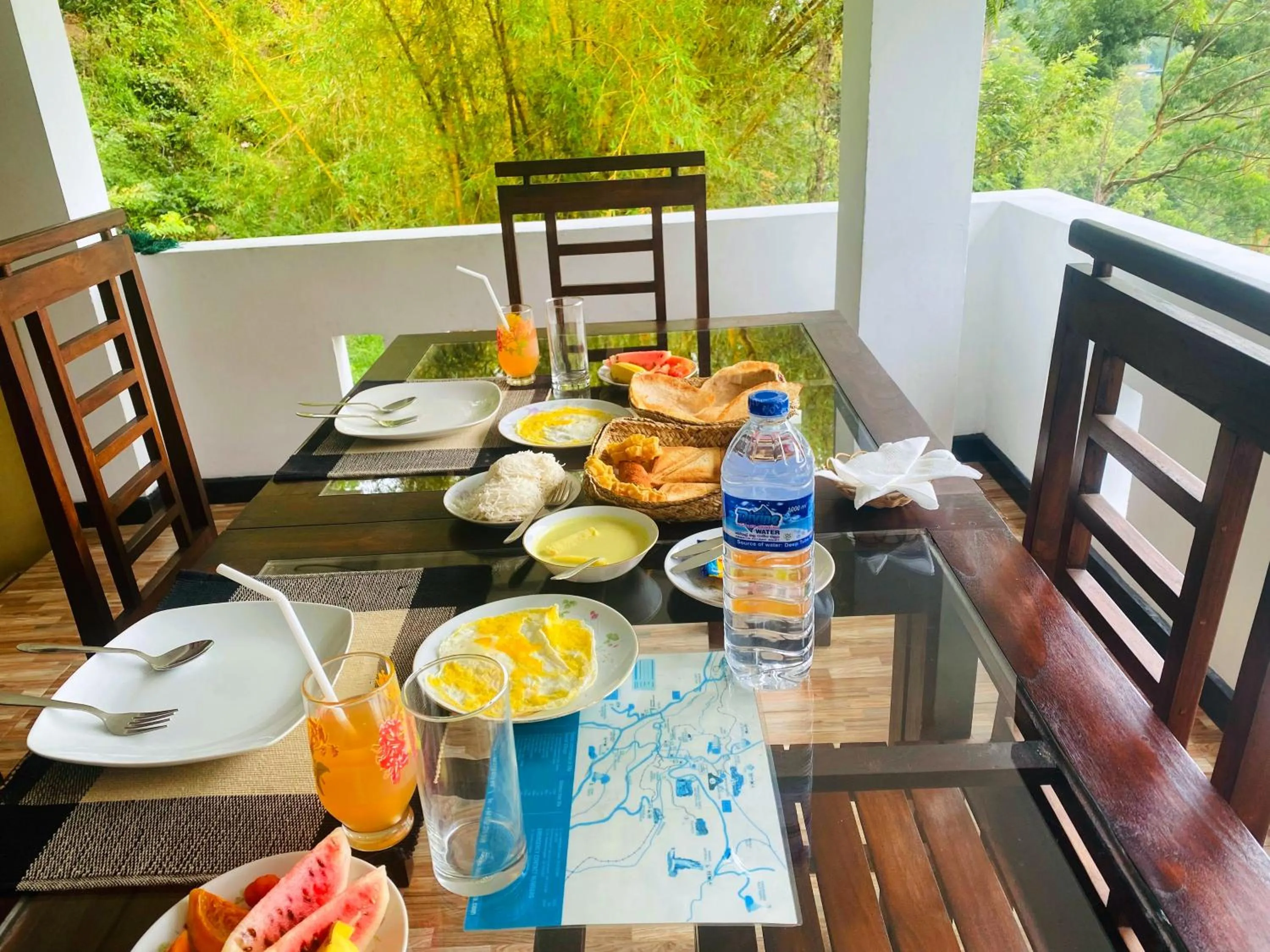 Restaurant/places to eat in Pleasant View Ella