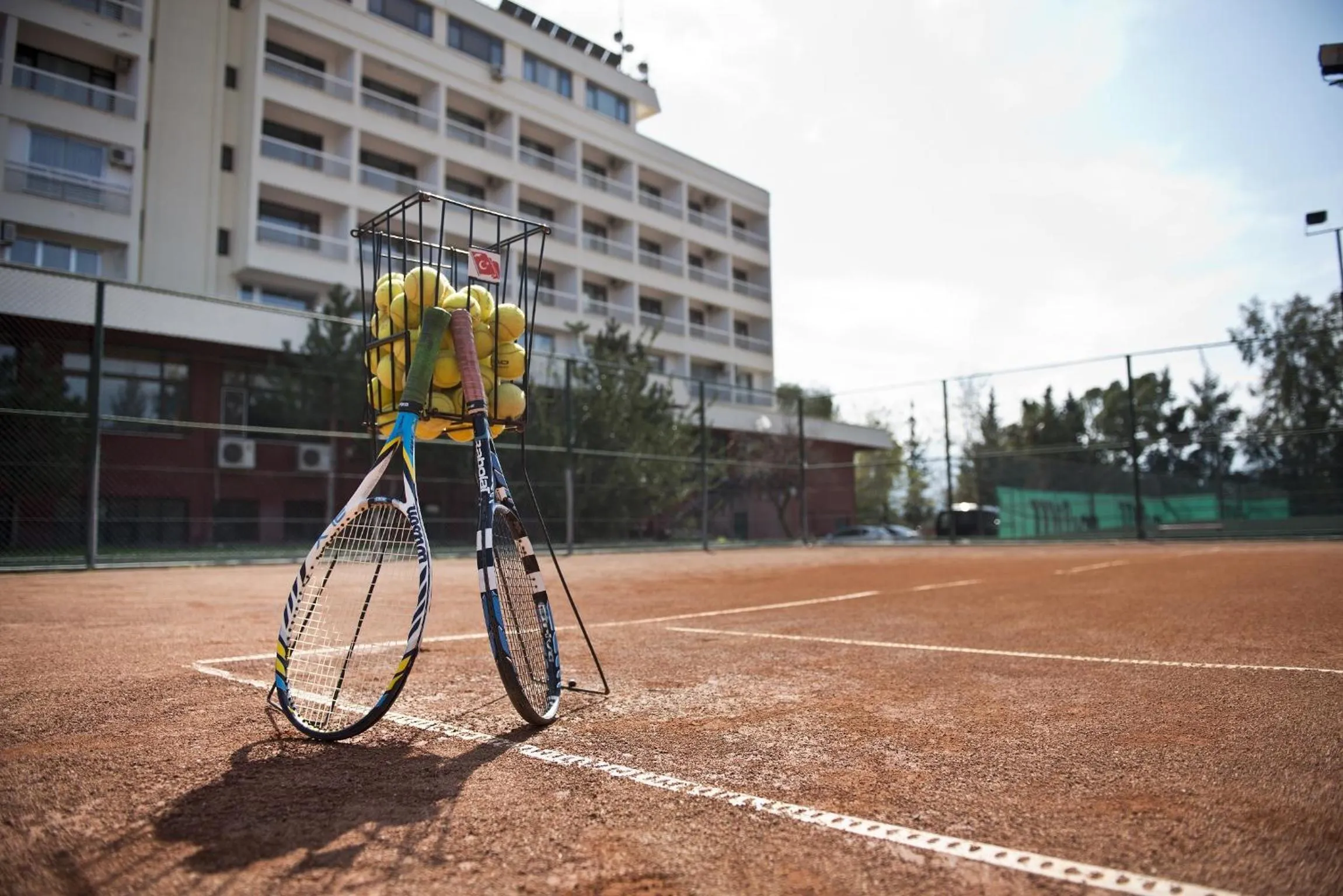 Tennis court in Nashira City Resort Hotel