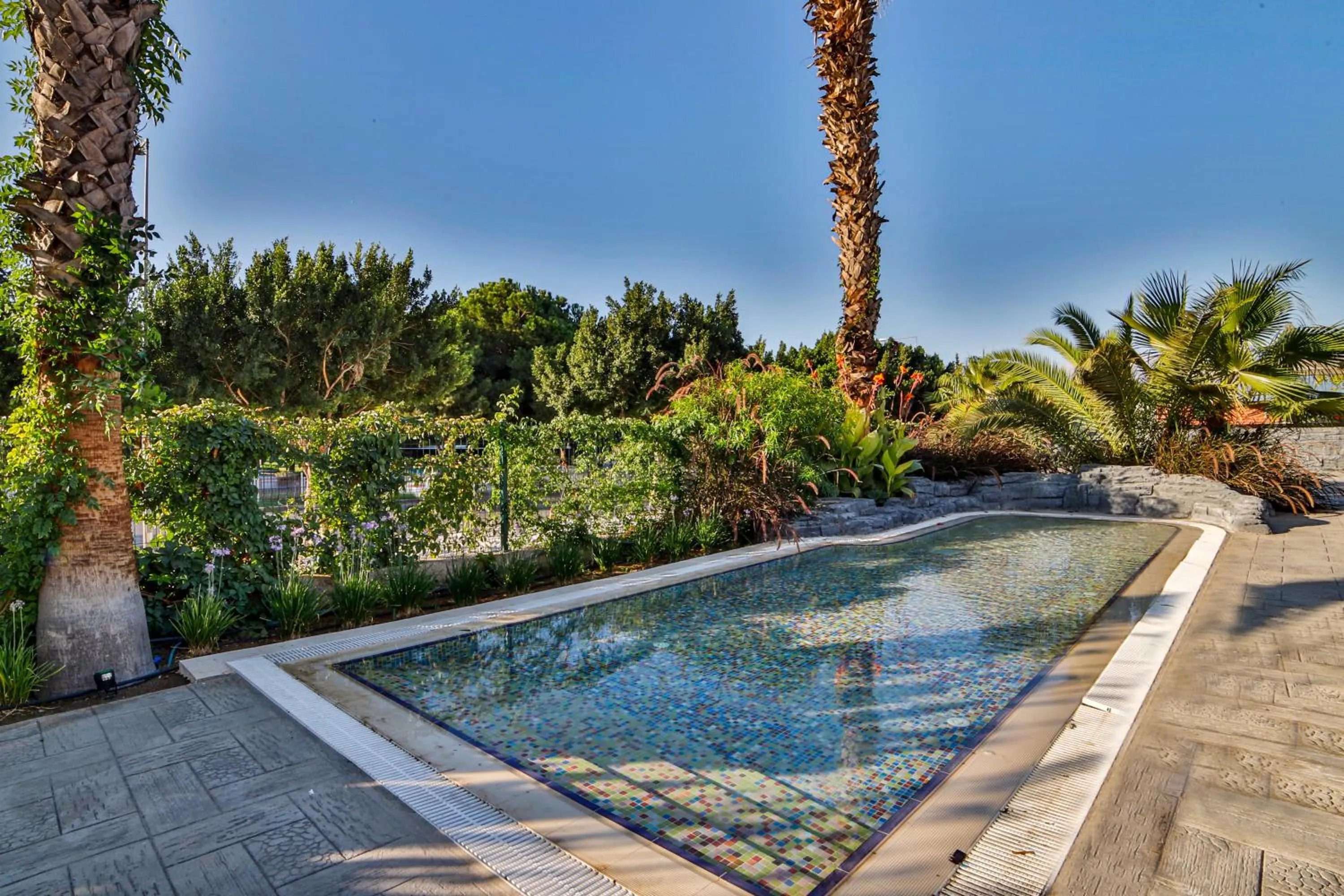 Swimming pool in Nashira City Resort Hotel