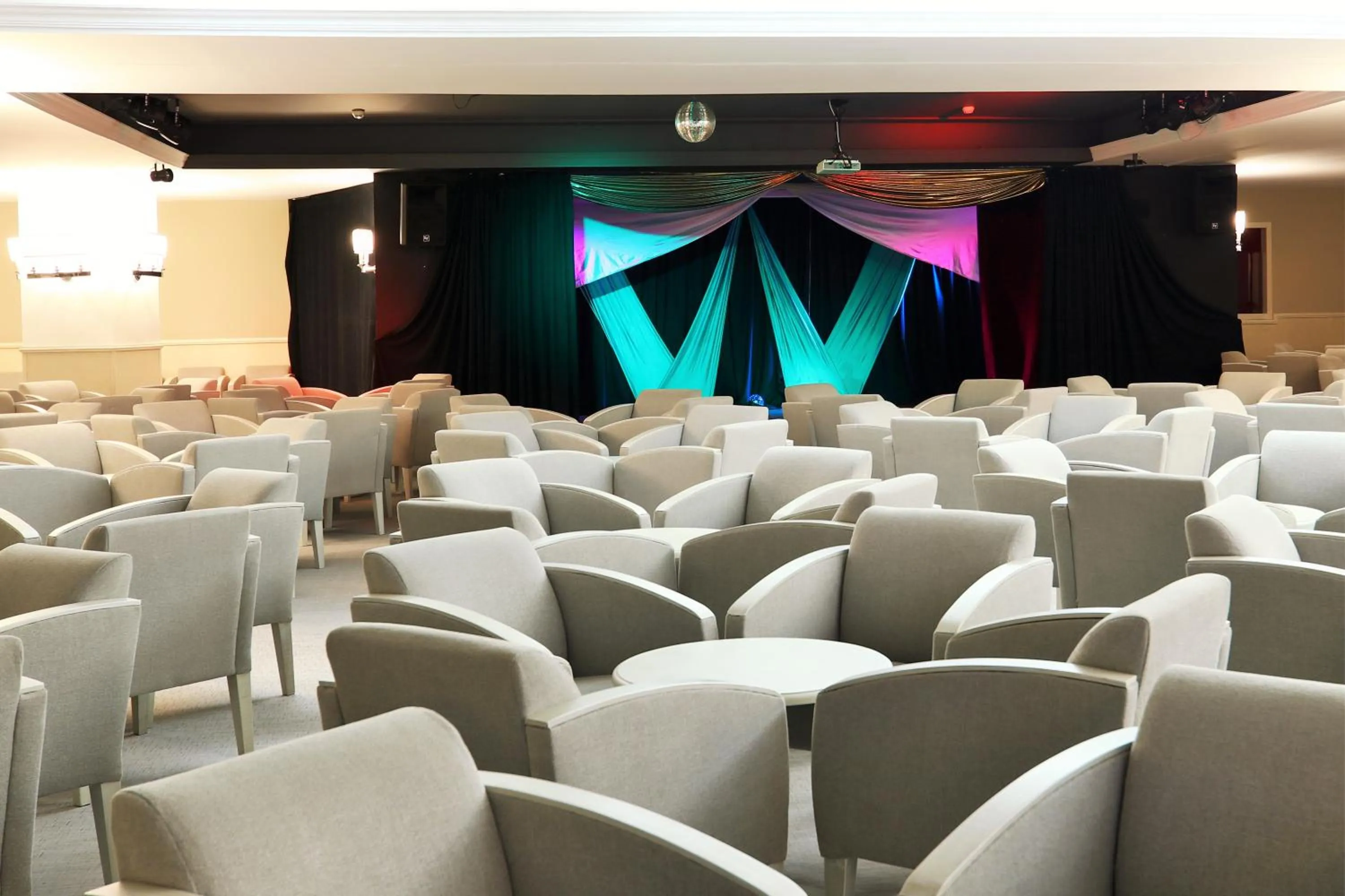 Lounge or bar in Iberostar Waves Málaga Playa