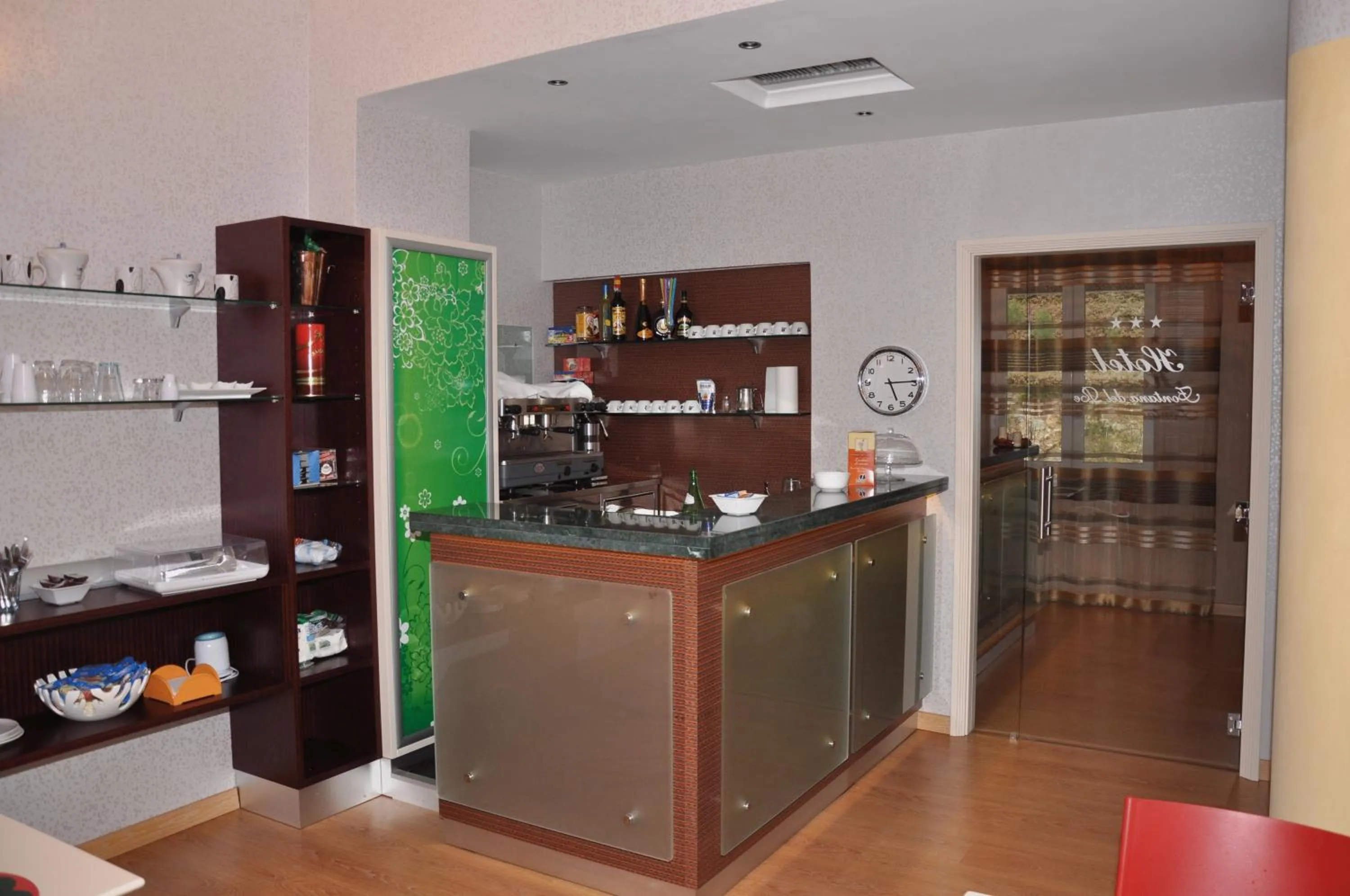 Lounge or bar in Hotel Fontana Del Re