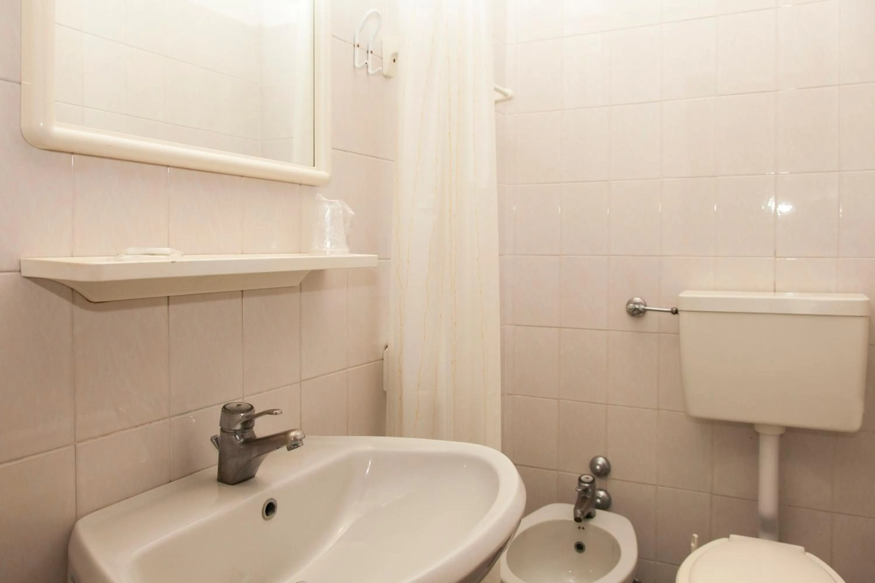 Bathroom in Hotel Taormina