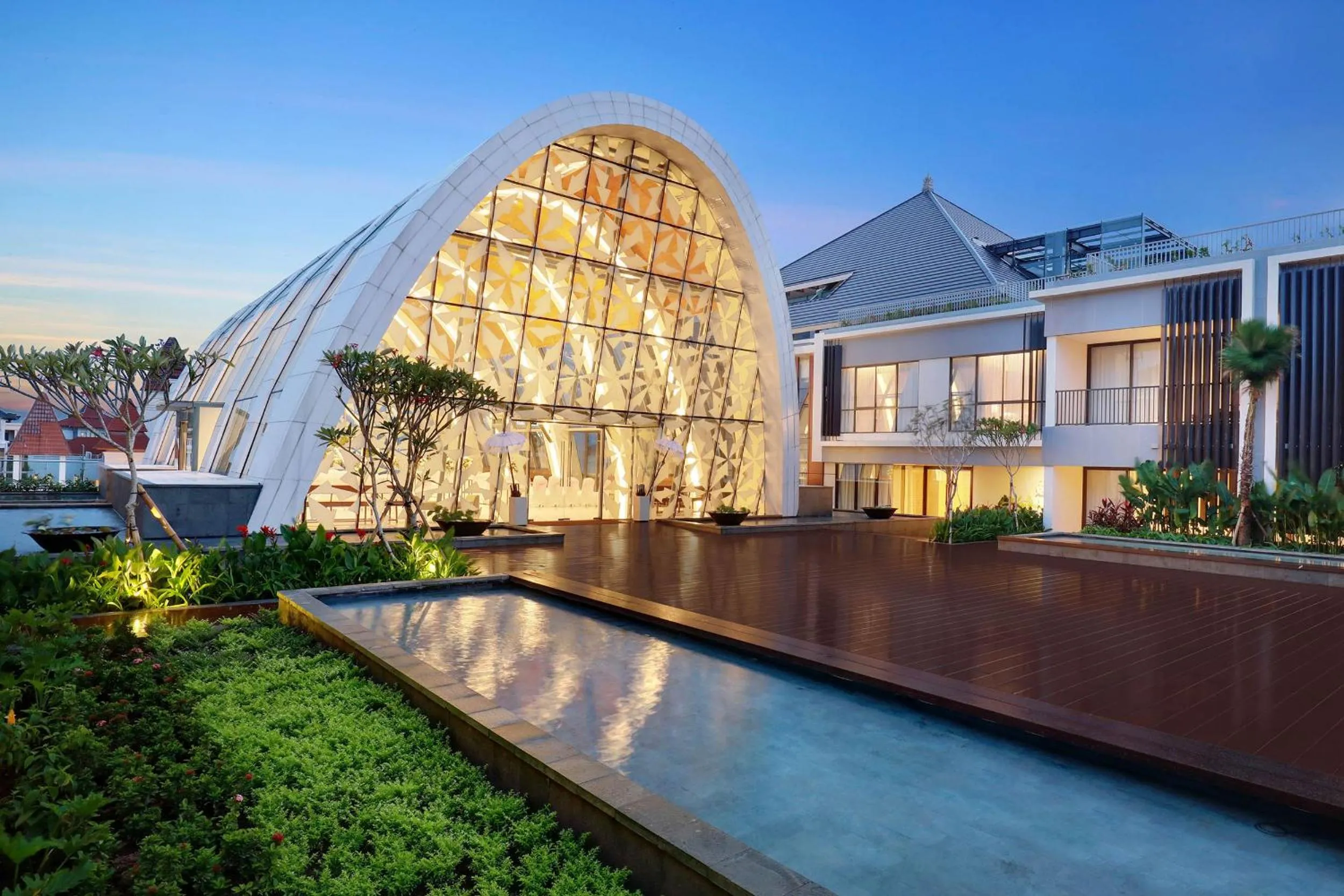 Garden in Aryaduta Bali