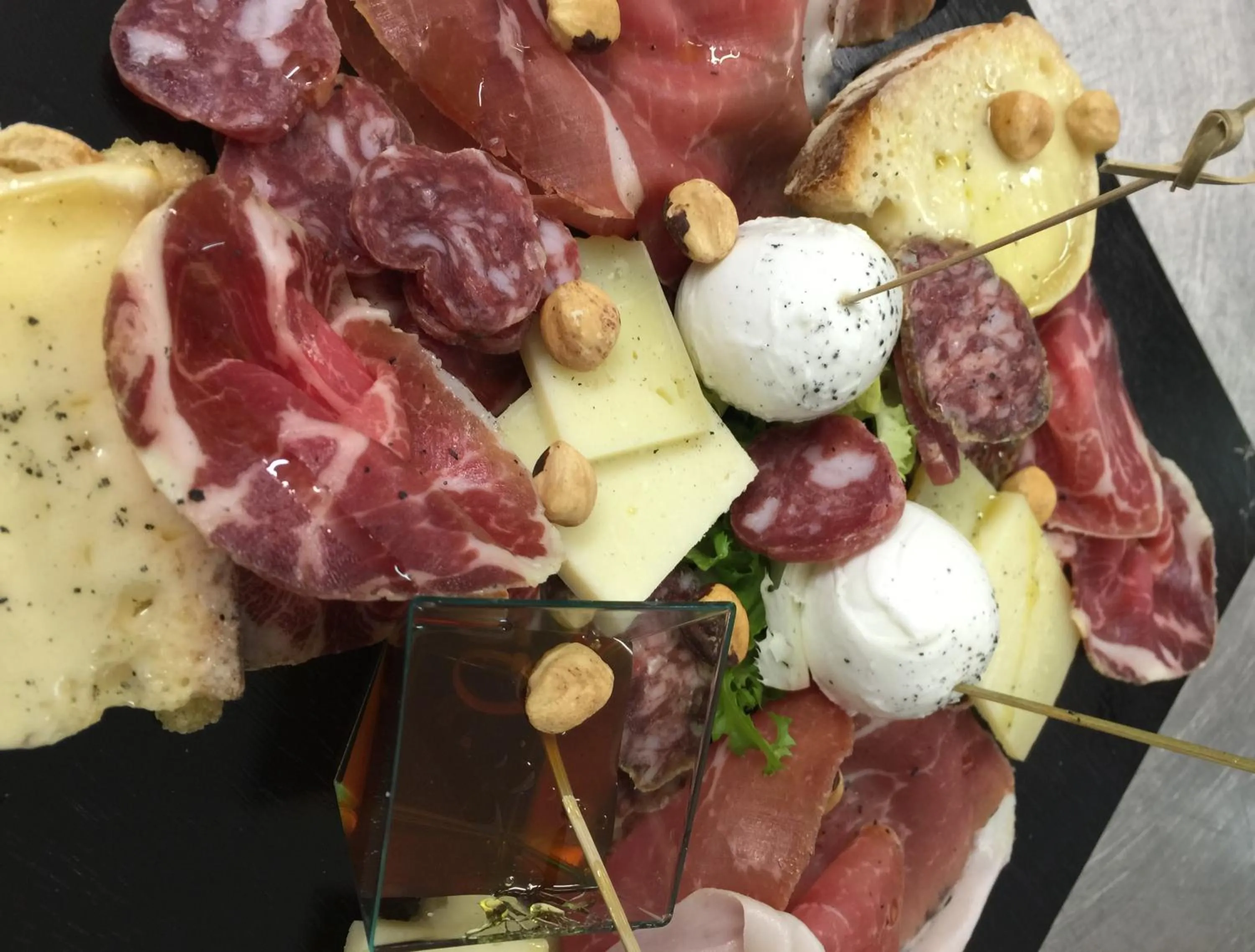 Restaurant/places to eat in Hotel Civita