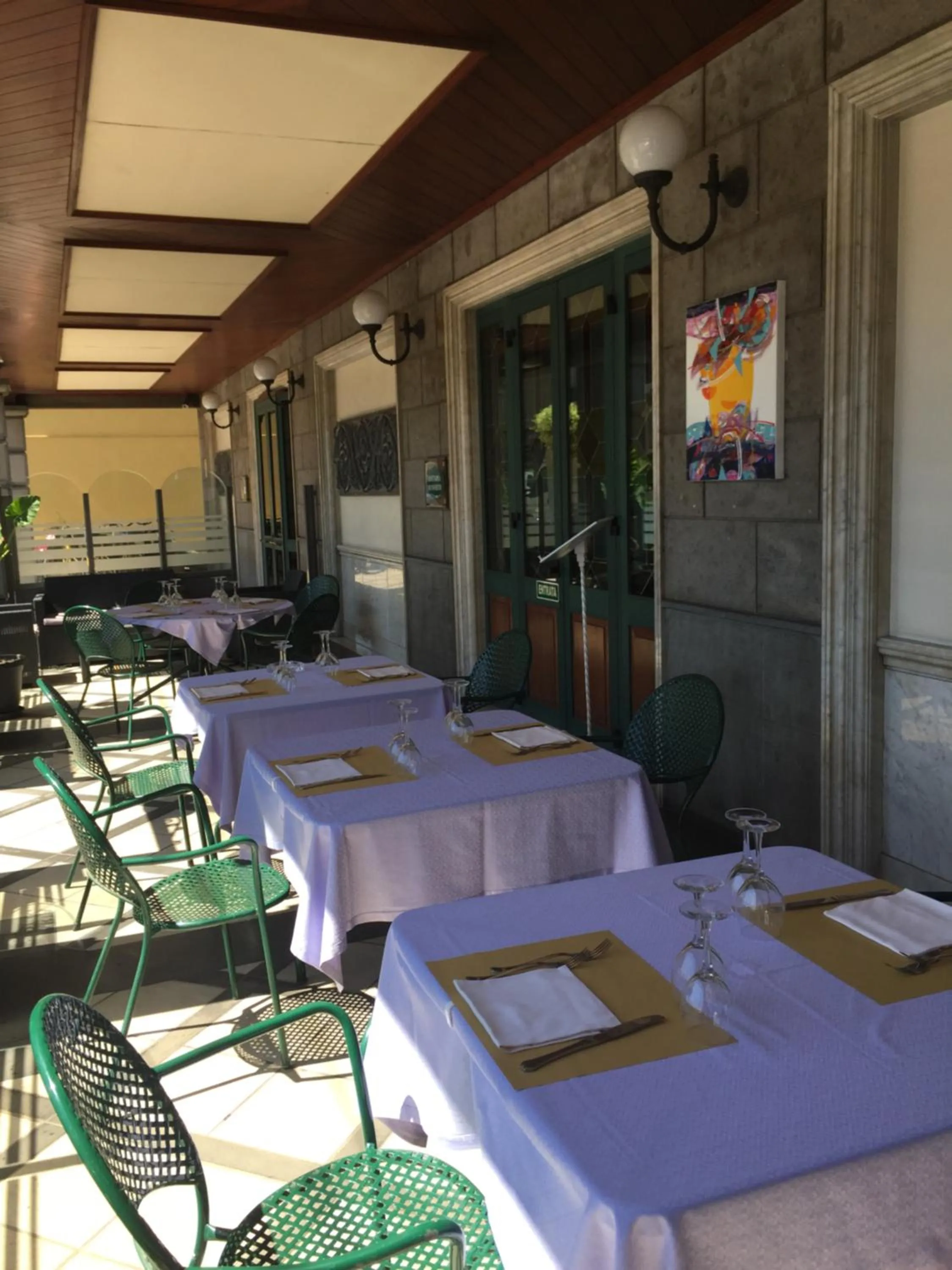 Restaurant/places to eat in Hotel Civita