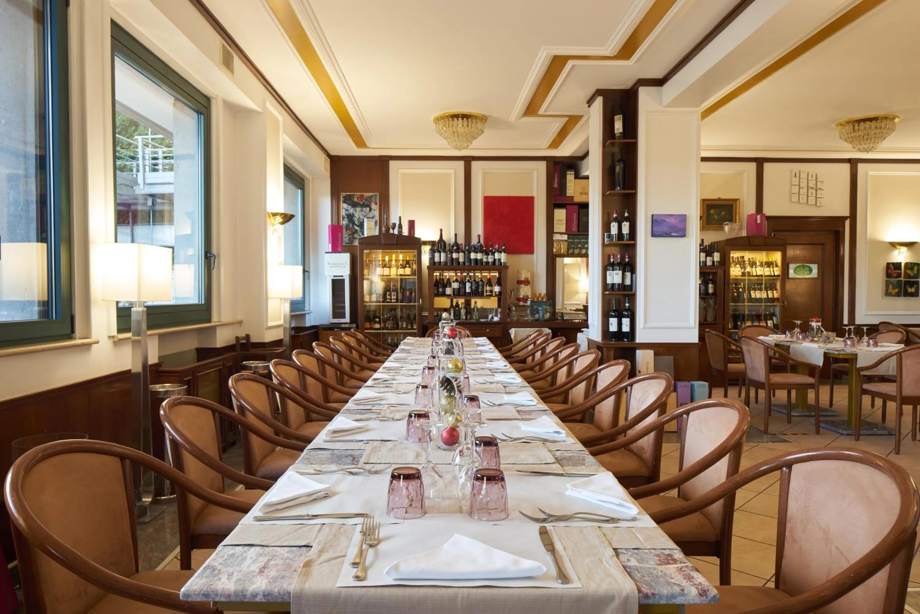 Restaurant/places to eat in Hotel Civita