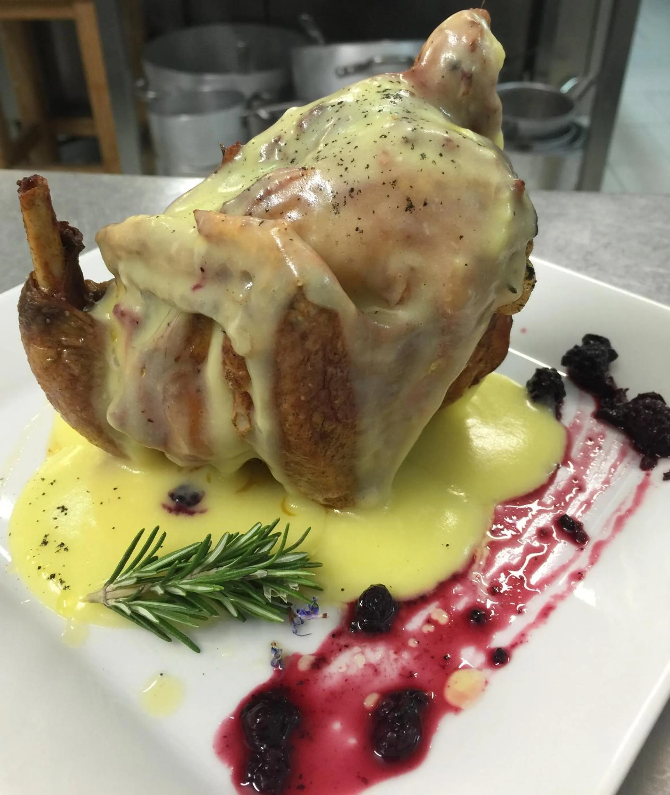 Restaurant/places to eat in Hotel Civita