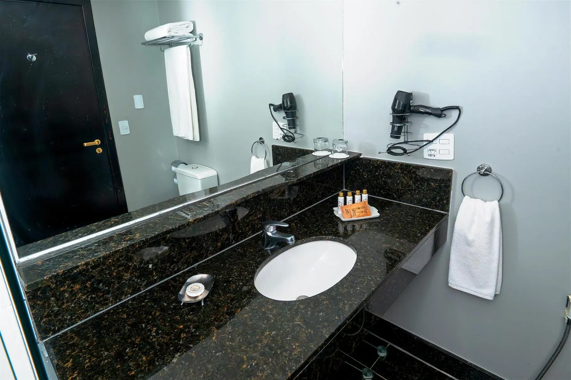 Shower in Royal Collection Paulista