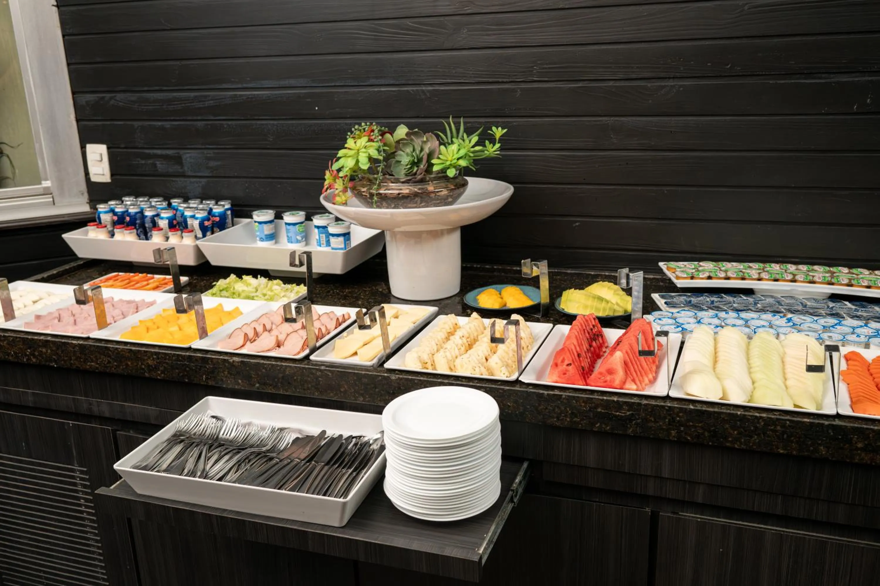 Restaurant/places to eat in Royal Collection Paulista