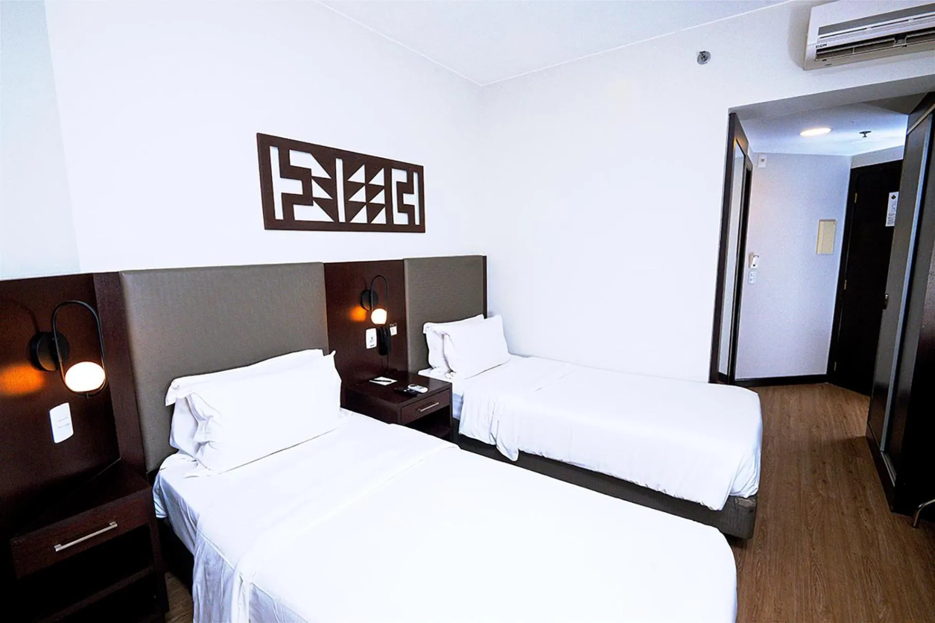 Bed in Royal Collection Paulista