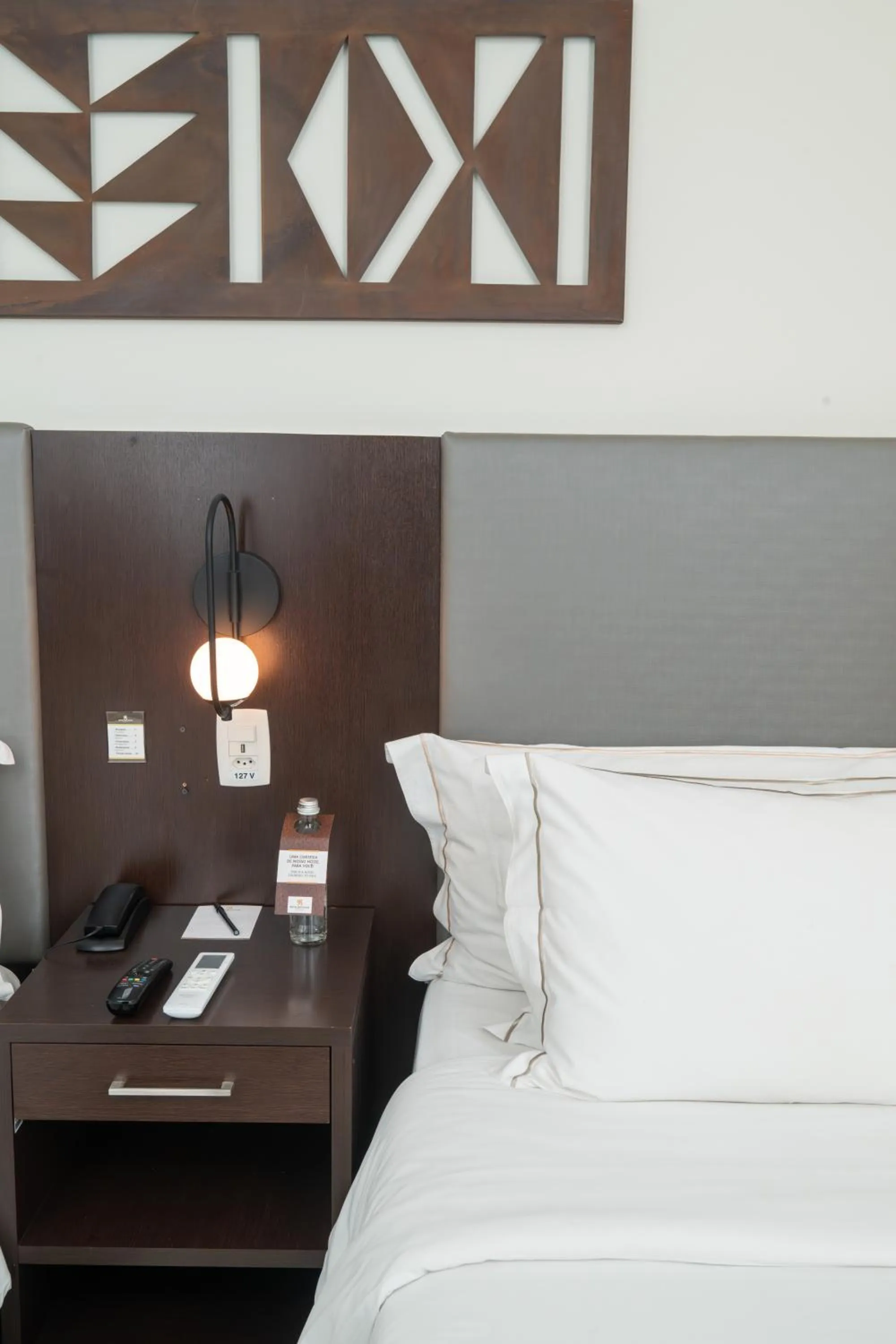 Bed in Royal Collection Paulista