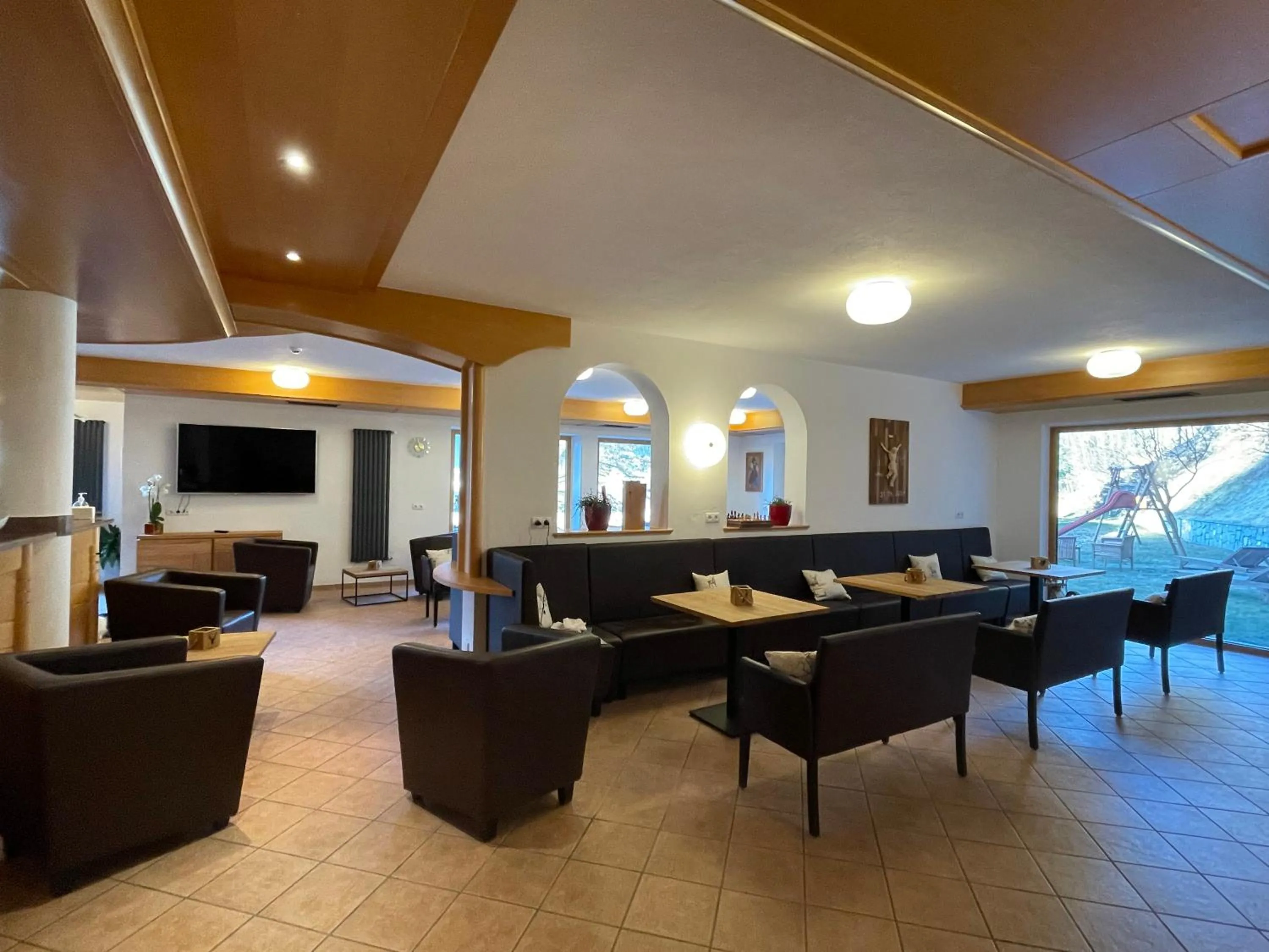 Lounge or bar in Hotel Larch